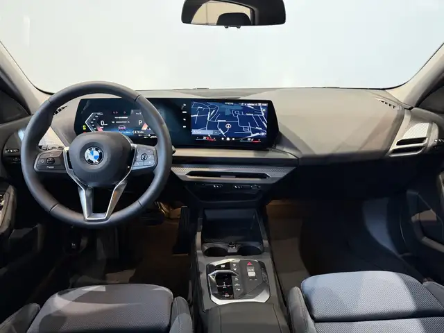 BMW 1 Series view 3