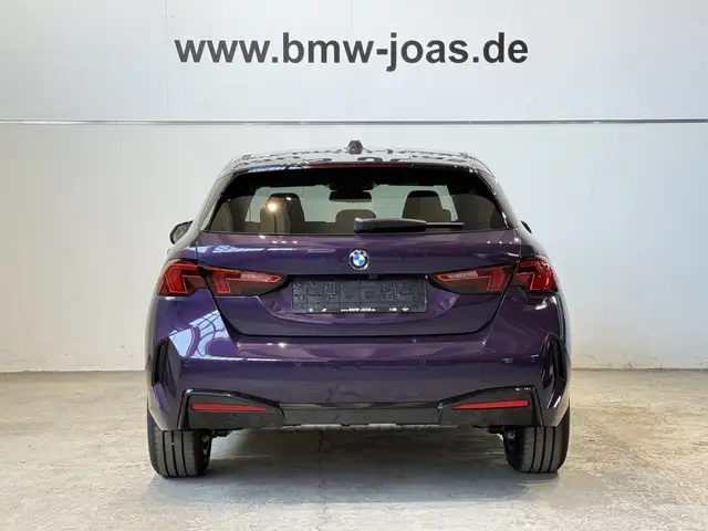 BMW 1 Series view 14