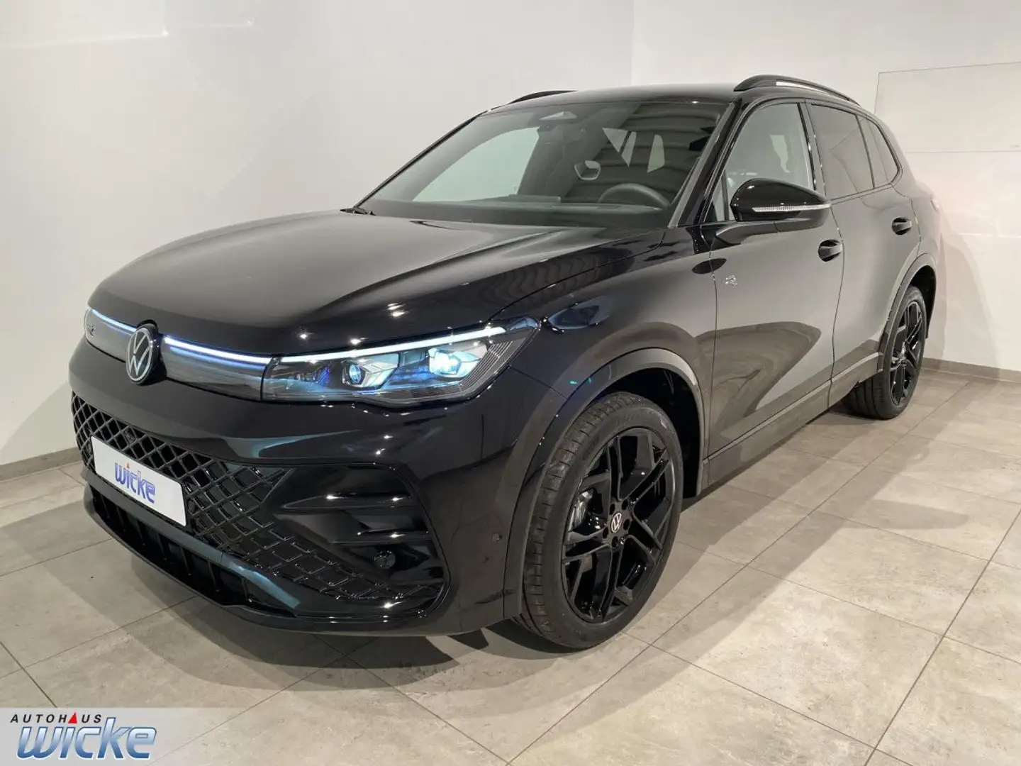 Volkswagen Tiguan 2.0 TDI 4MOTION DSG R-Line IQ.DRIVE AHK BLA Schwarz - 2
