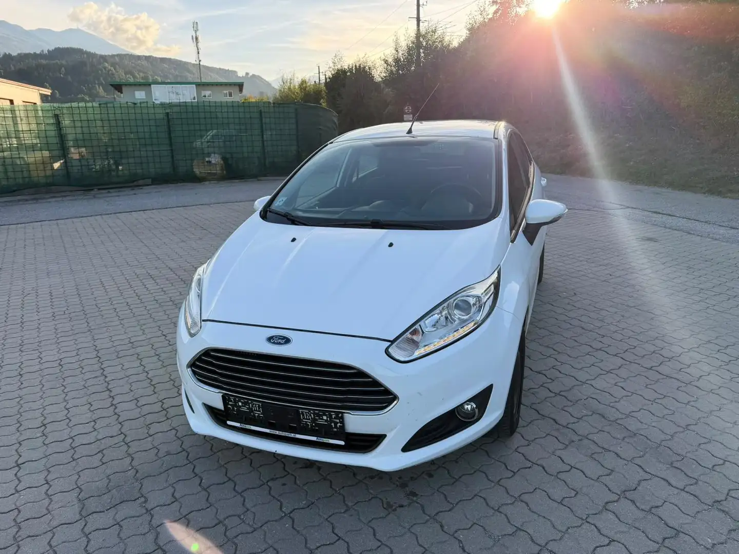 Ford Fiesta 1,5 D Weiß - 1