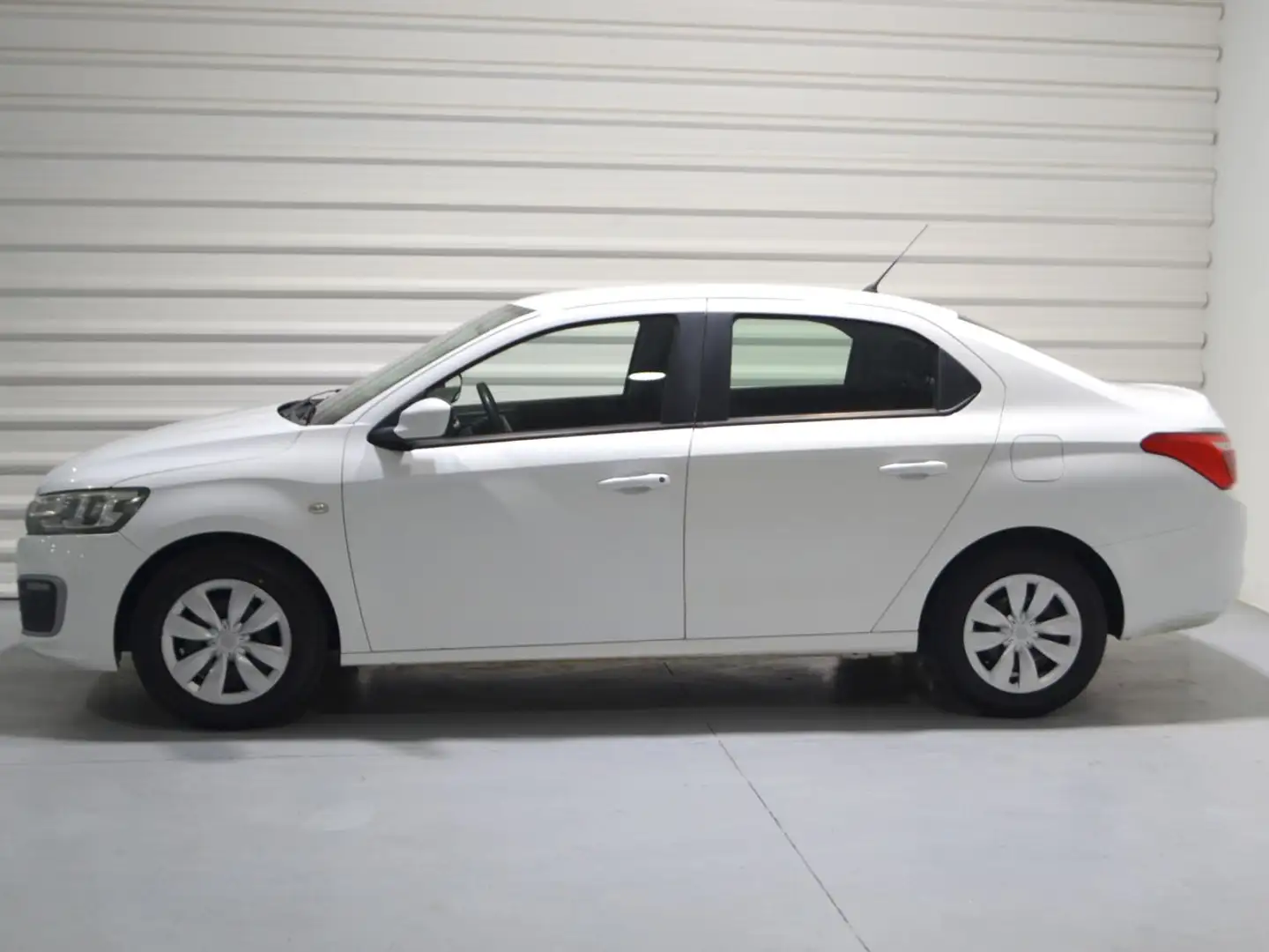 Citroen C-Elysée 1.2 PureTech Feel 82 Blanc - 2