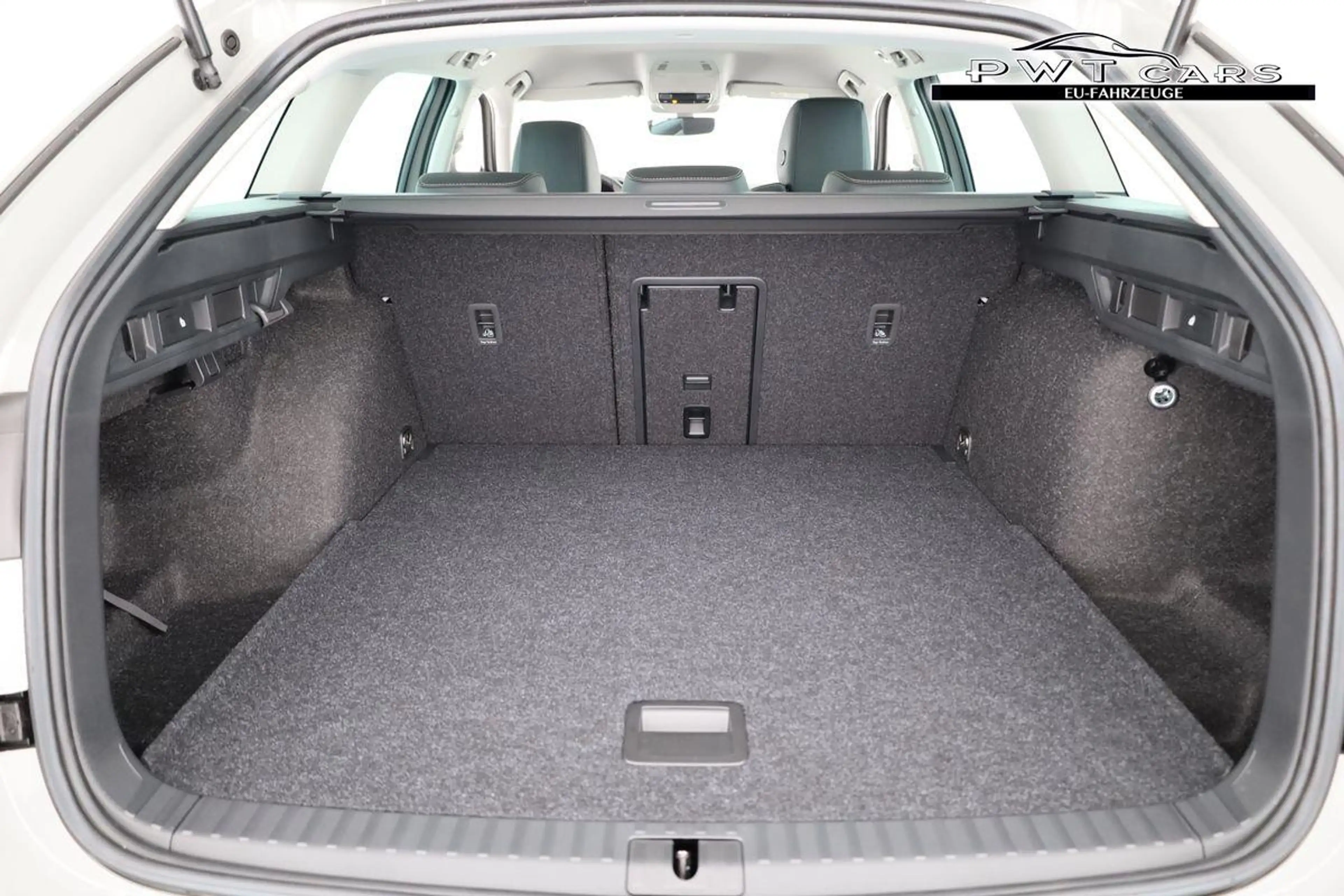 Skoda Octavia Combi 1.5 TSI 110 kW Selection Selection, LED, ... — photo 12