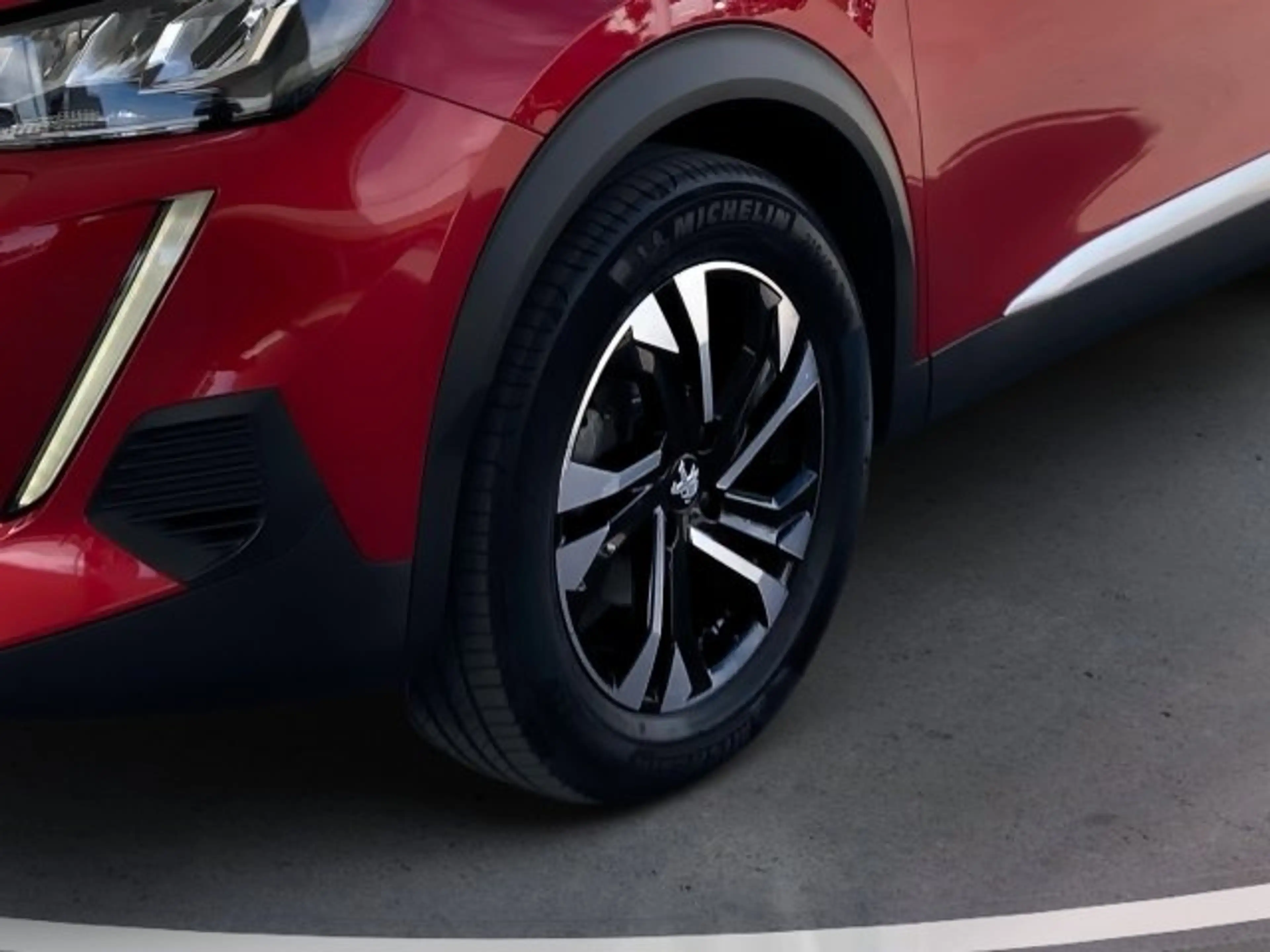 Peugeot 2008 PureTech S&S Aut. — photo 8