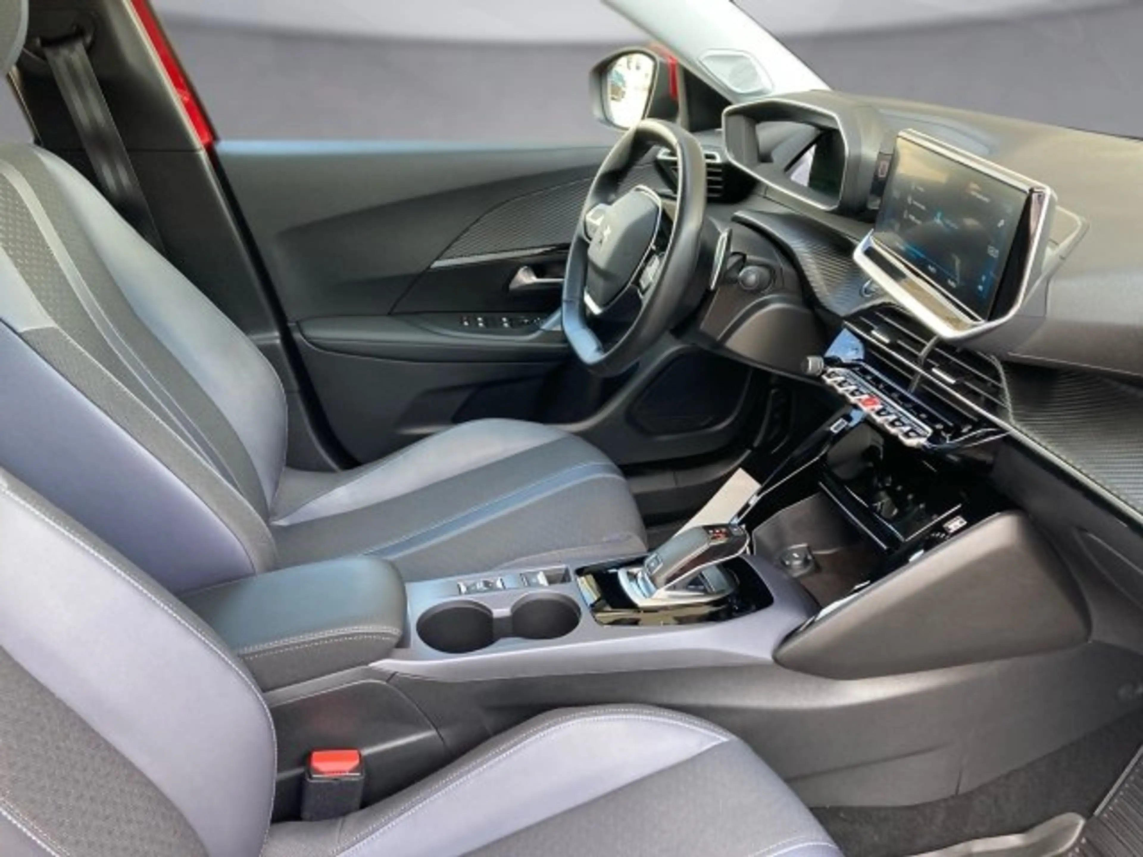Peugeot 2008 PureTech S&S Aut. — photo 11