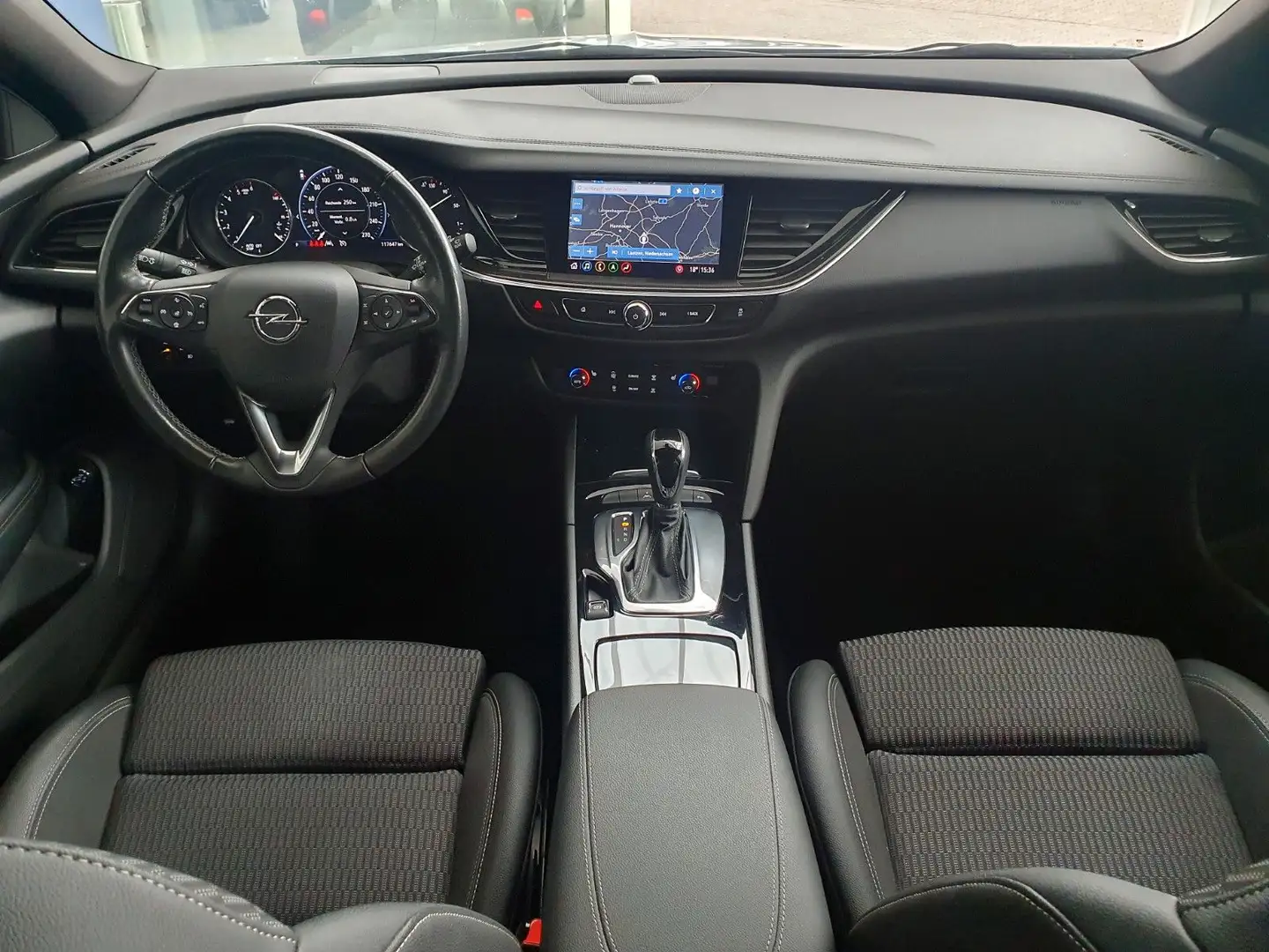 Opel Insignia B Business Elegance Aut/AHK/LED/18"/1Hd Silber - 2