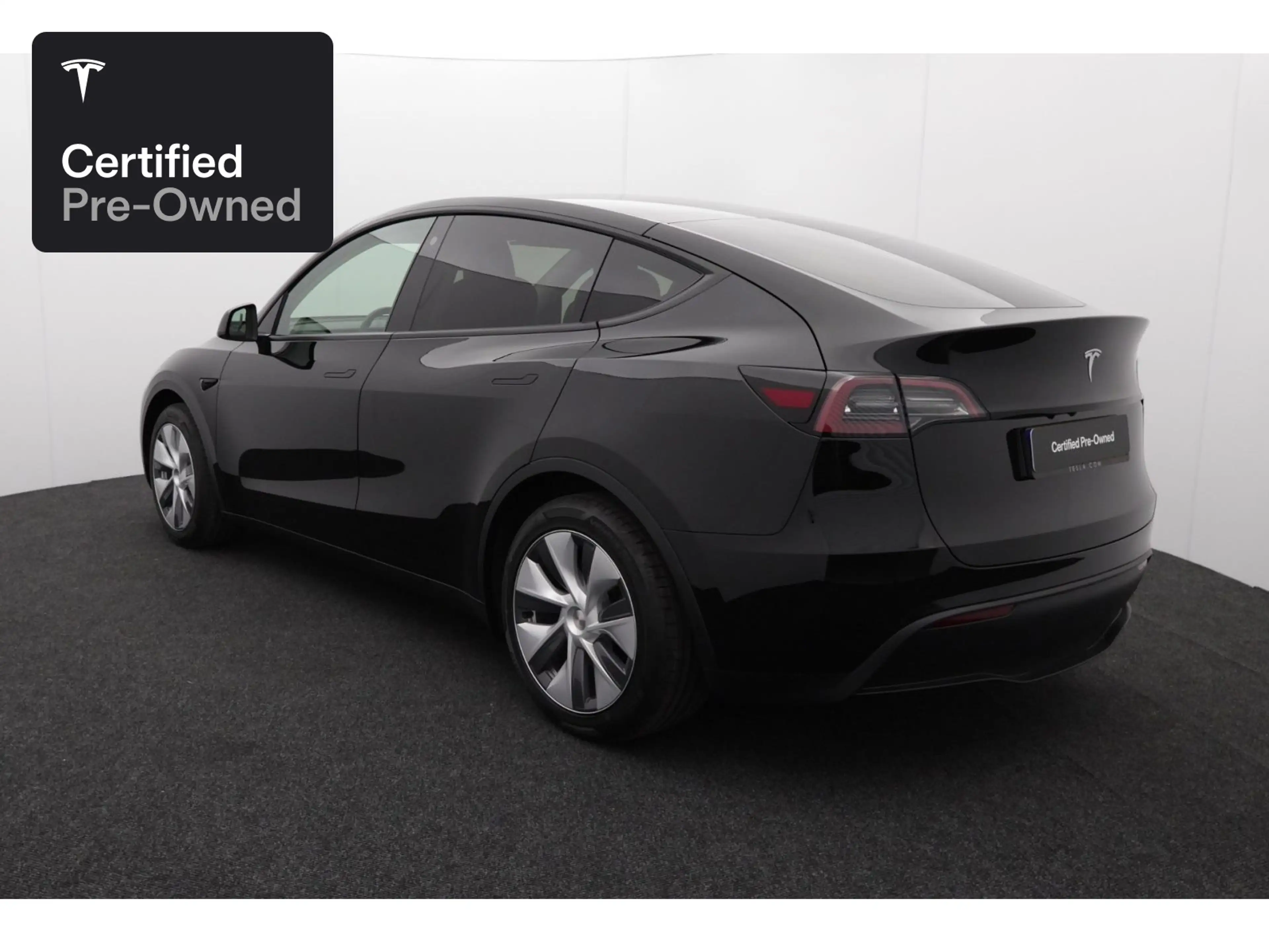Tesla Model Y Rear-Wheel Drive “Certified Pre-Owned” — photo 6