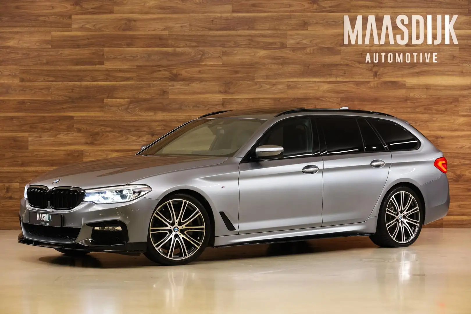 BMW 520 5-serie Touring 520i M-Sport|Individual|Pano|HUD|H Gris - 1