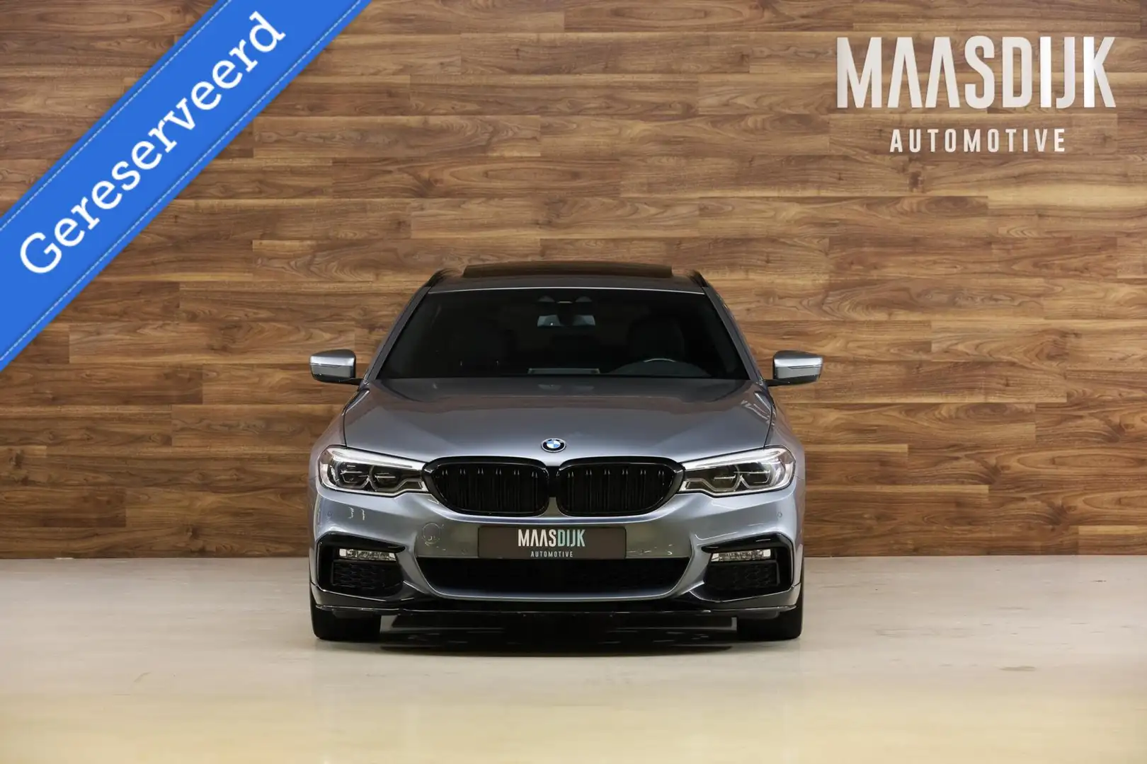 BMW 520 5-serie Touring 520i M-Sport|Individual|Pano|HUD|H Grijs - 2