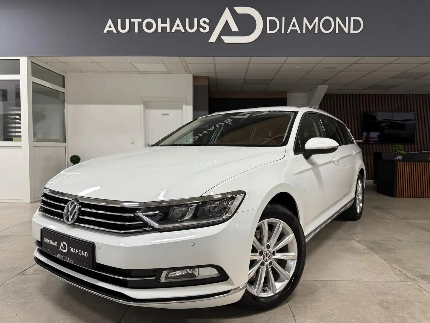 Volkswagen Passat Variant Highline* ACC* AHK * SHZ * Weiß - 2
