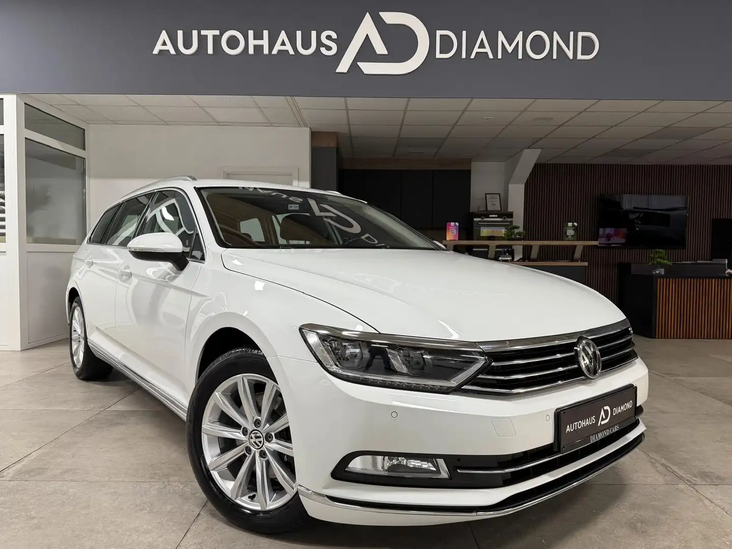 Volkswagen Passat Variant Highline* ACC* AHK * SHZ * Weiß - 1