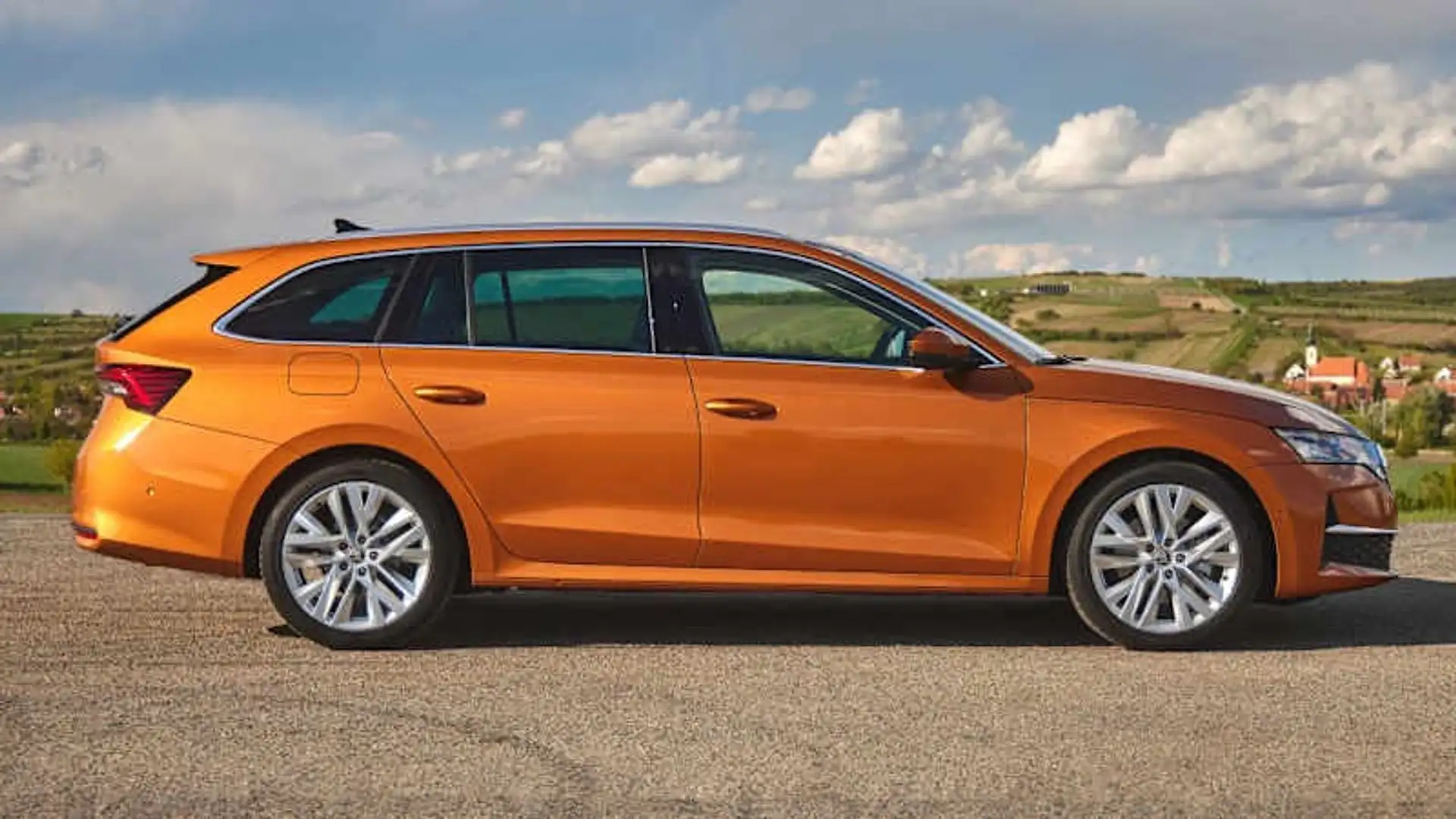 Skoda Octavia Octavia Combi 1.4 TSI iV DSG Essence vorbestellt Weiß - 2