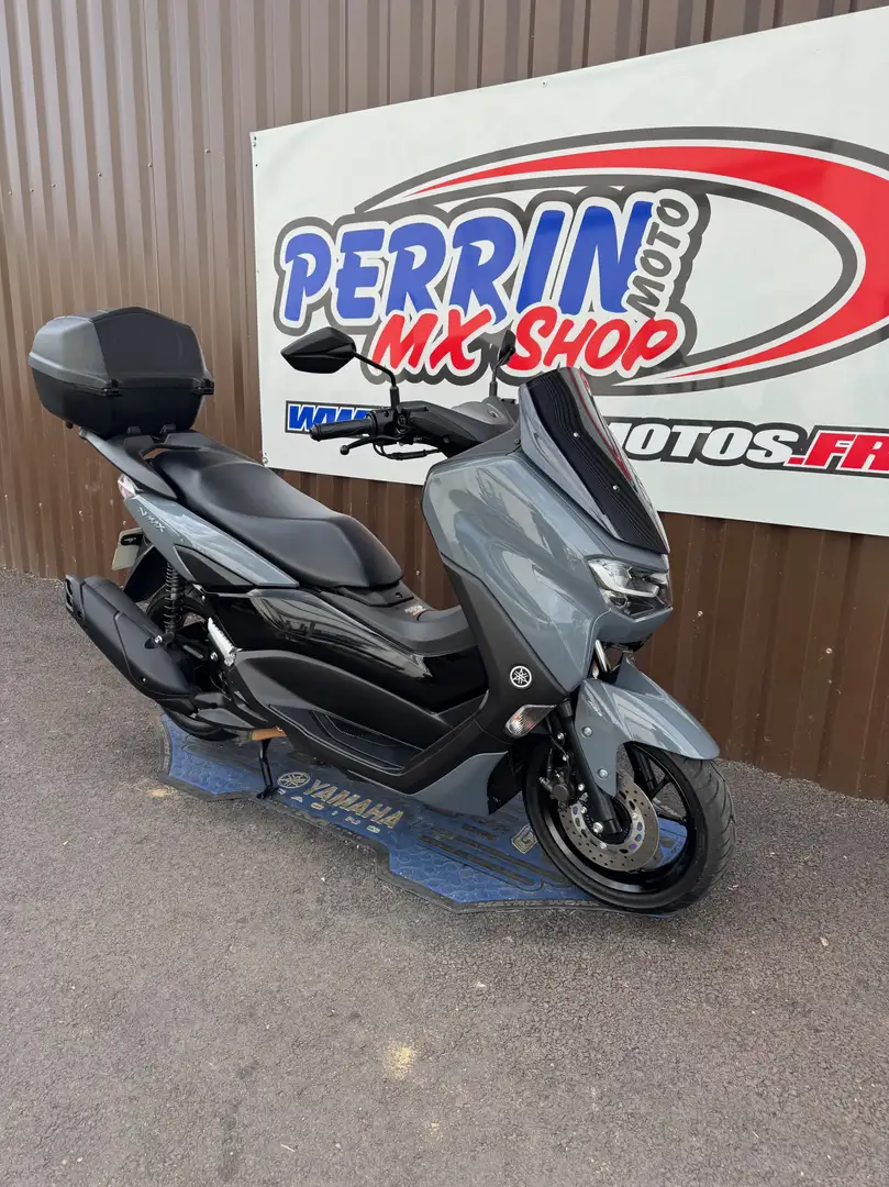 Yamaha NMAX Gris - 2