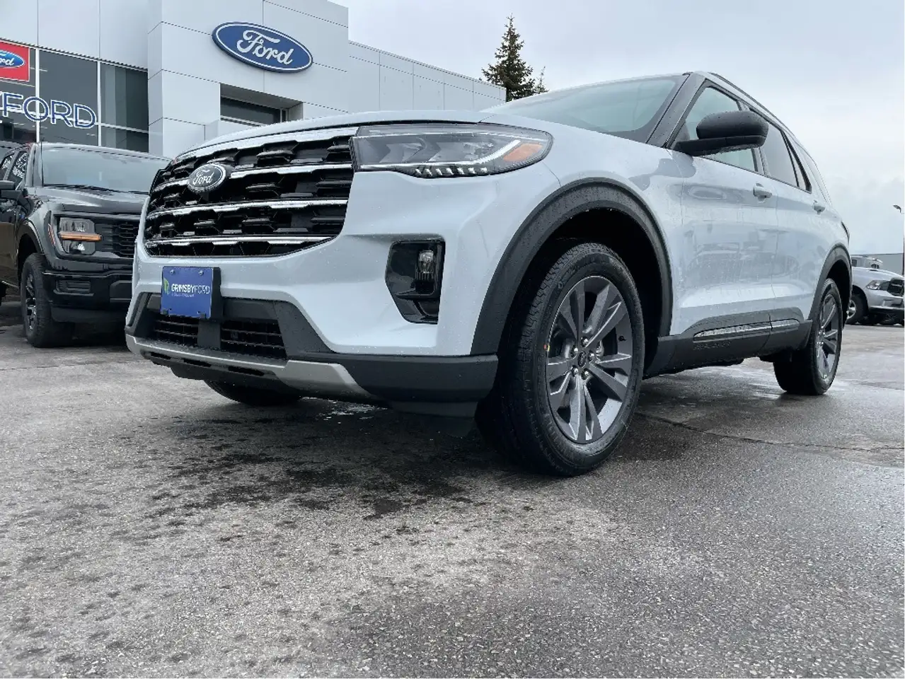 Ford Explorer photo Ford Explorer