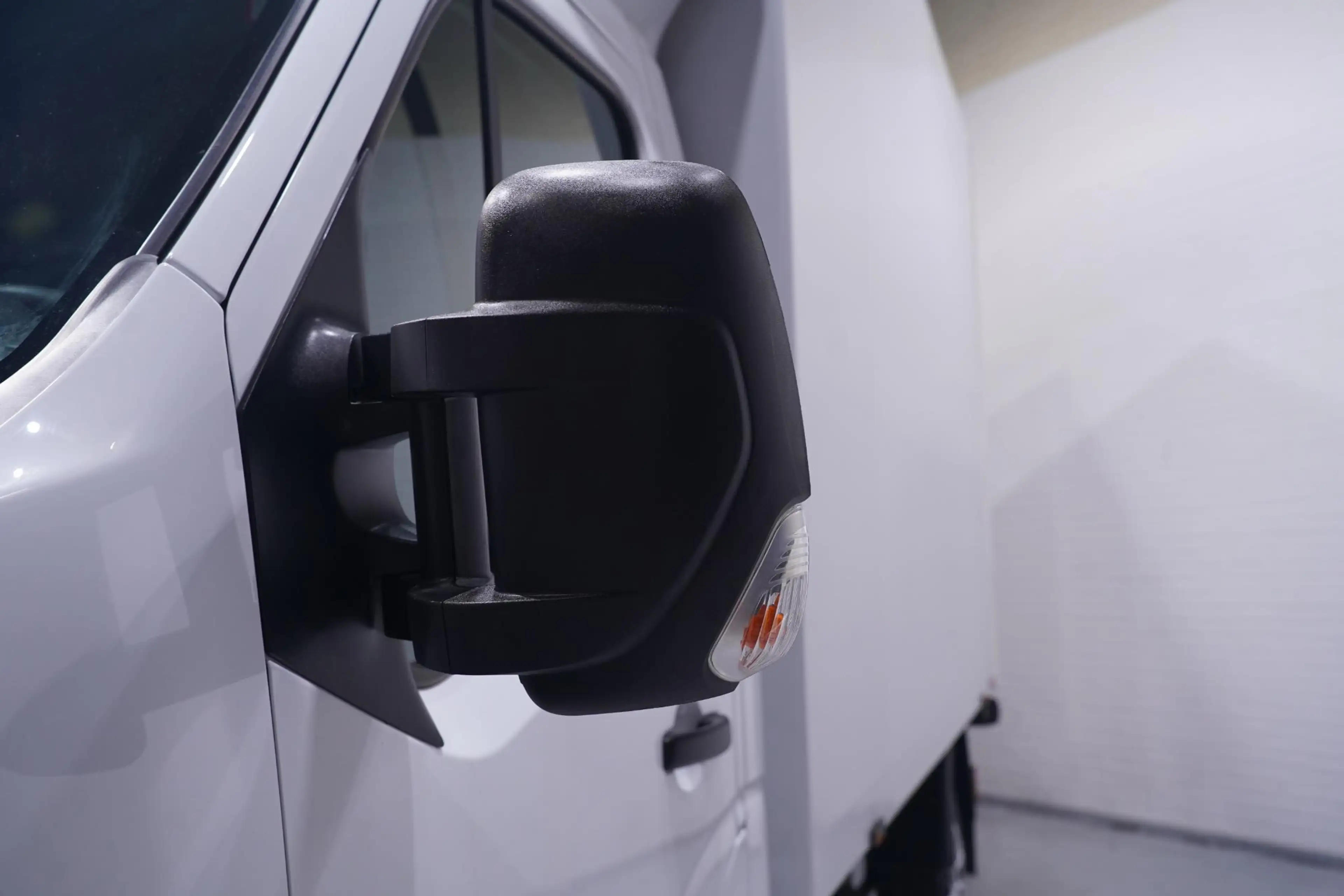 Nissan Interstar 2.3 DCi 165 pk Bakwagen met Laadklep Airco, Apple — photo 18