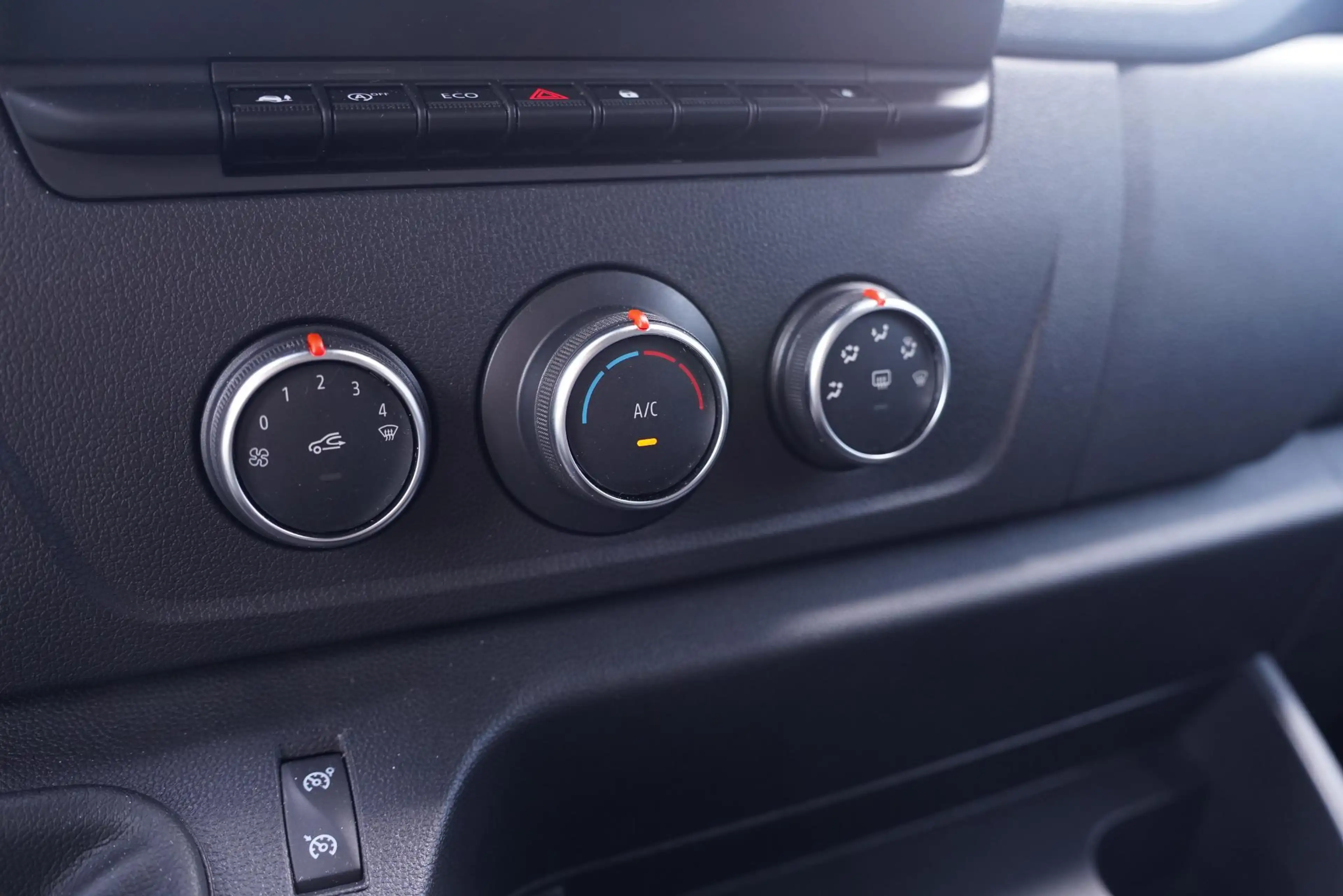 Nissan Interstar 2.3 DCi 165 pk Bakwagen met Laadklep Airco, Apple — photo 33