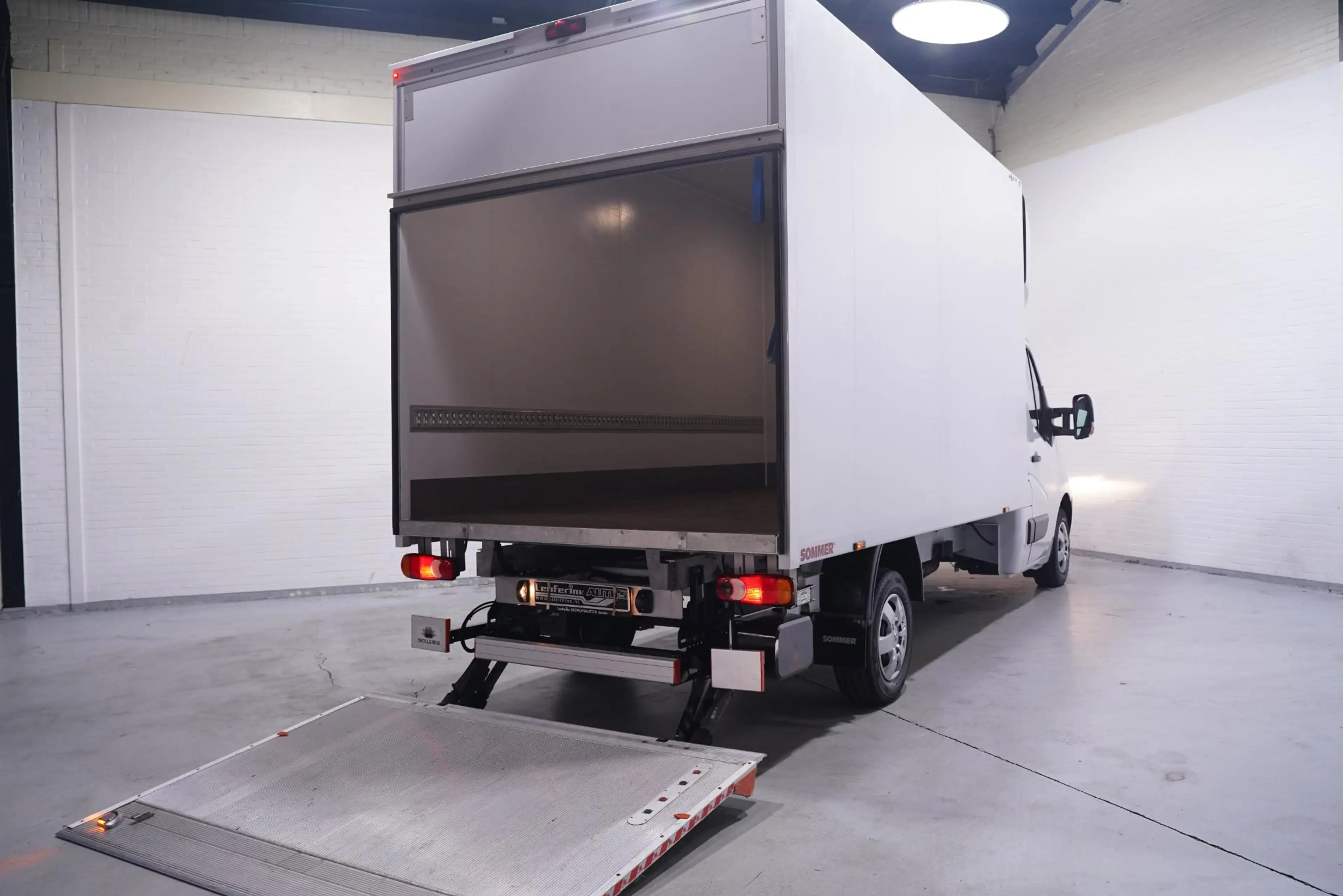 Nissan Interstar 2.3 DCi 165 pk Bakwagen met Laadklep Airco, Apple — photo 12