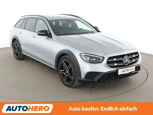 Mercedes-Benz E-Class view 8
