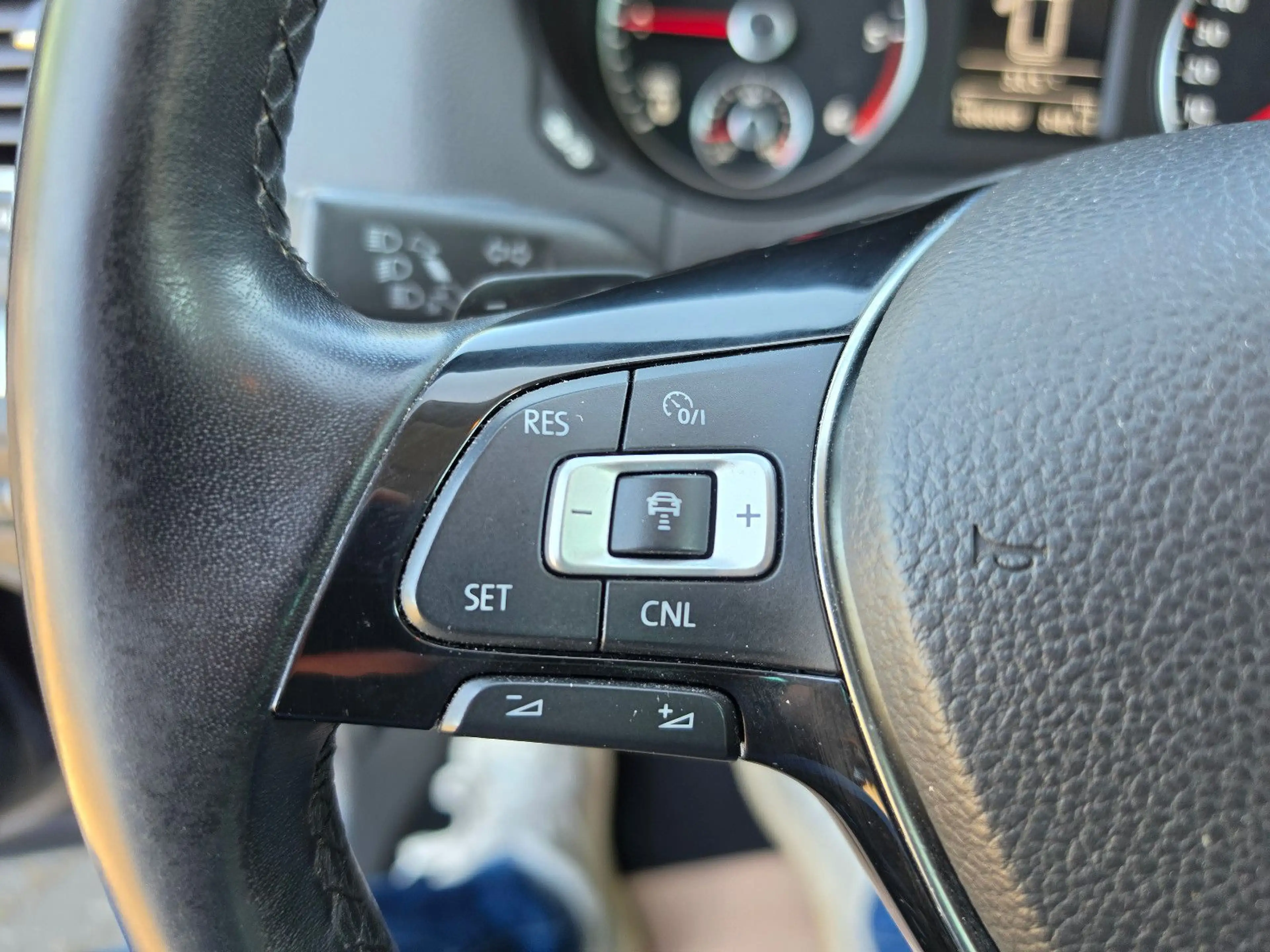 Volkswagen Sharan Comfortline AHK 7-SITZER KAM NAV ACC — photo 13