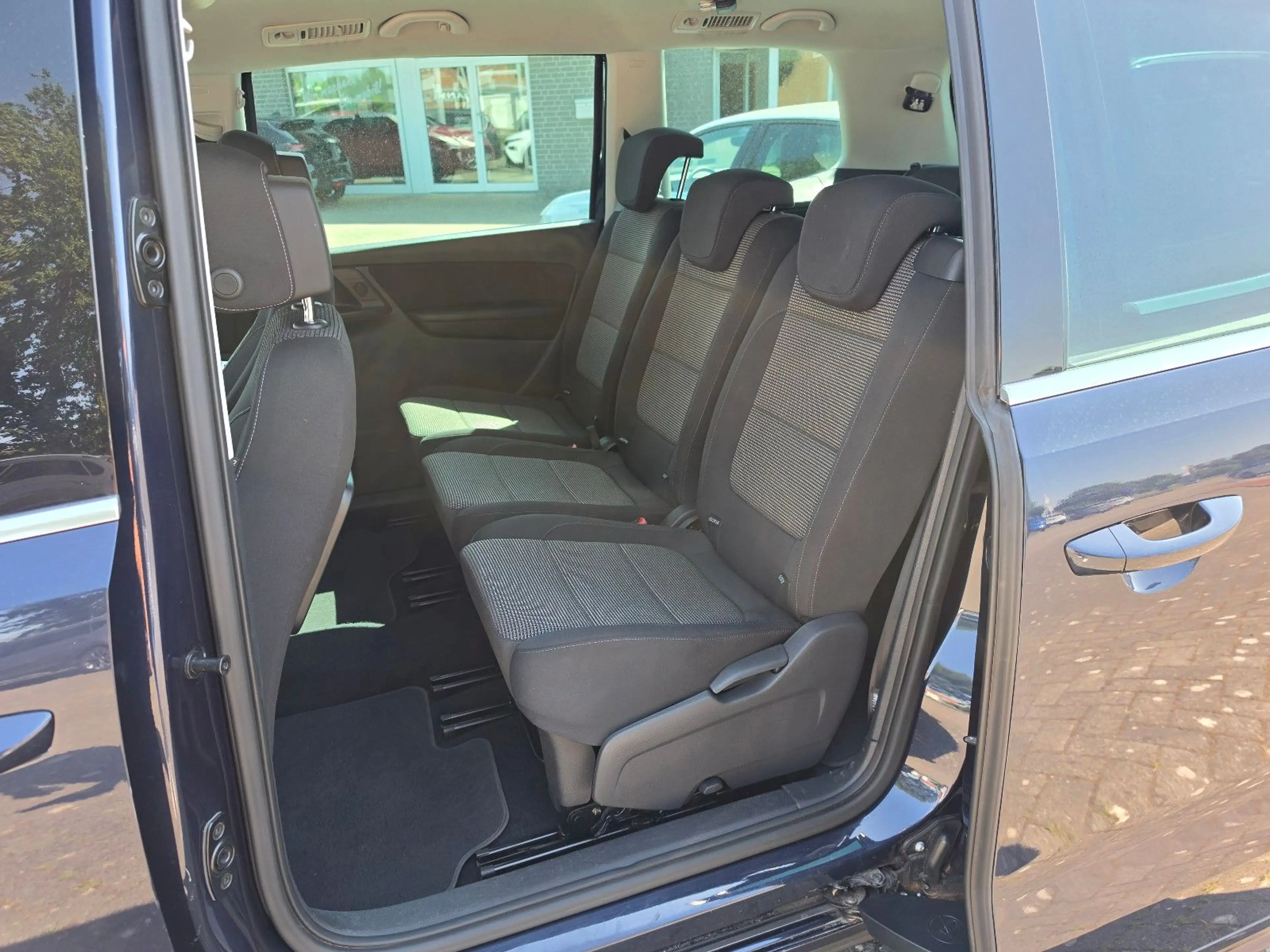 Volkswagen Sharan Comfortline AHK 7-SITZER KAM NAV ACC — photo 8