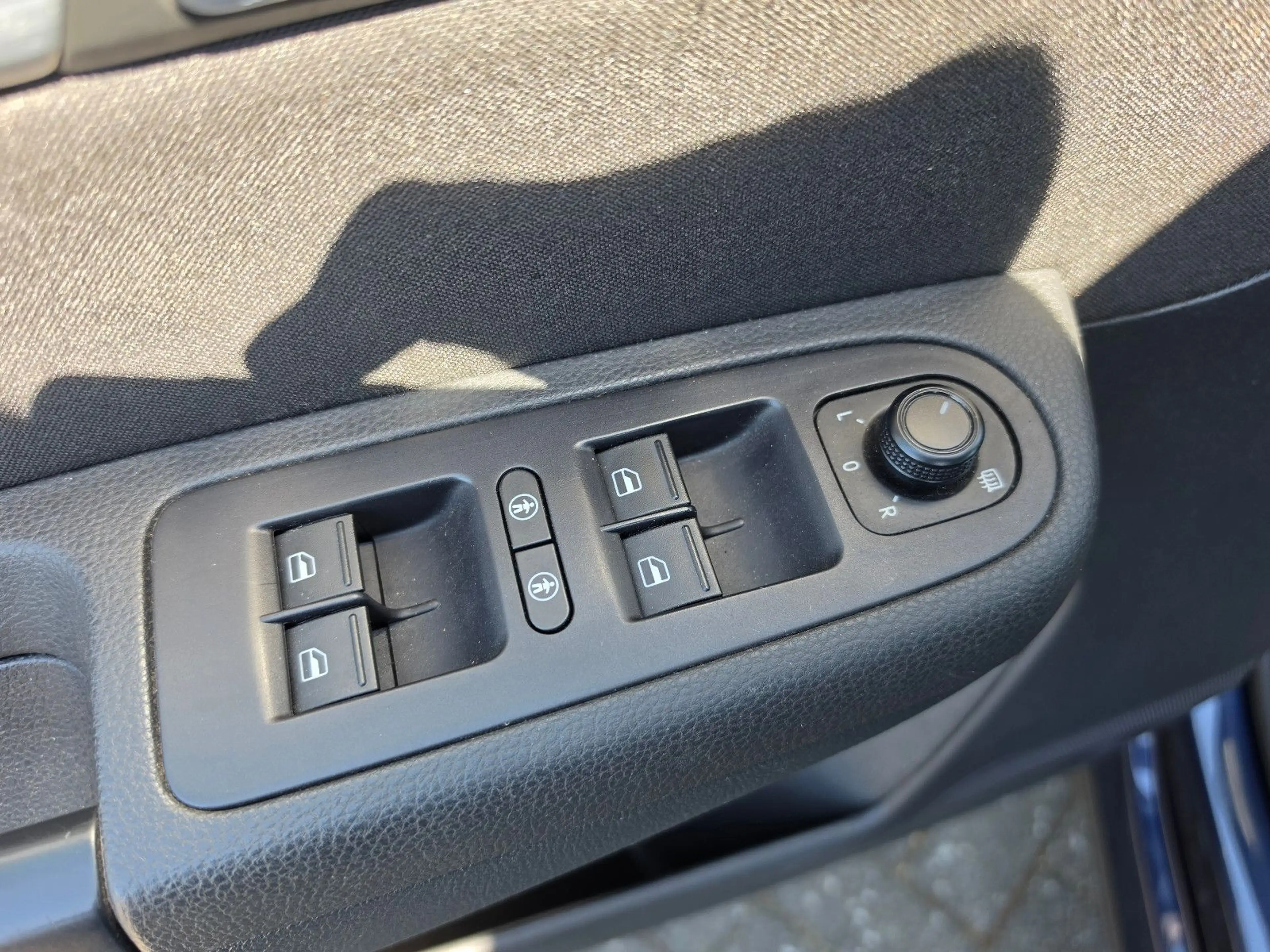 Volkswagen Sharan Comfortline AHK 7-SITZER KAM NAV ACC — photo 10