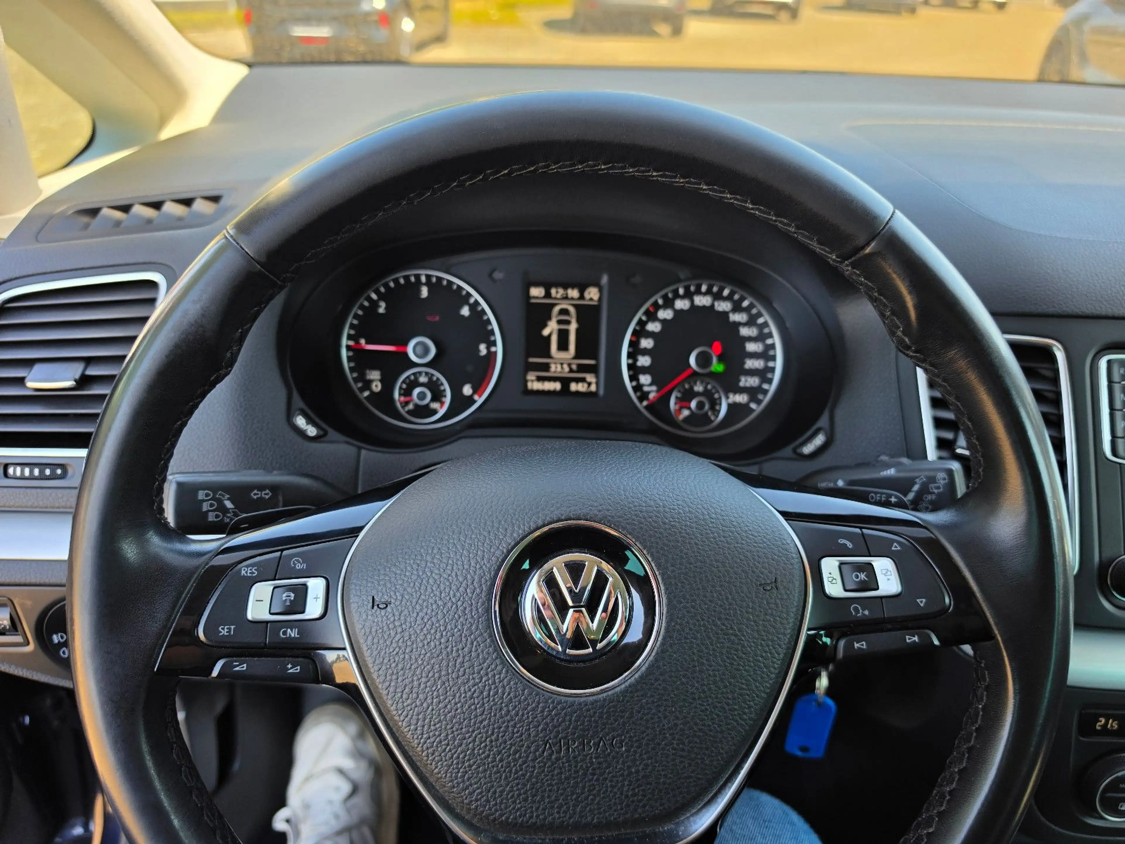 Volkswagen Sharan Comfortline AHK 7-SITZER KAM NAV ACC — photo 12