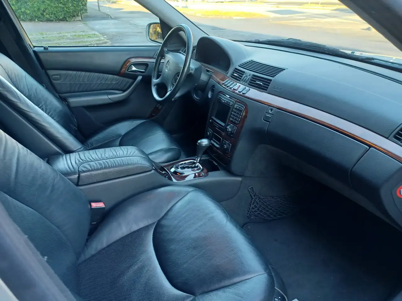 Mercedes-Benz 320 berlina, foto 8