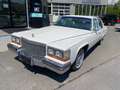 Cadillac Fleetwood 4-Door Sedan Brougham bijela - thumbnail 1