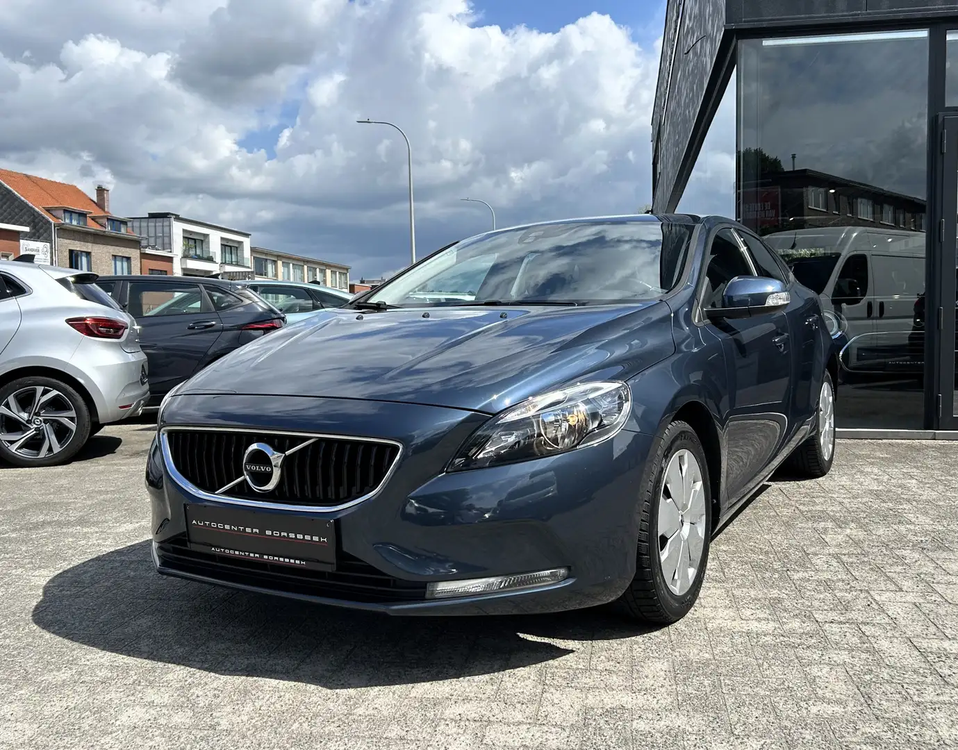 Volvo V40 1.5 T2 - 122 PK Blauw - 1