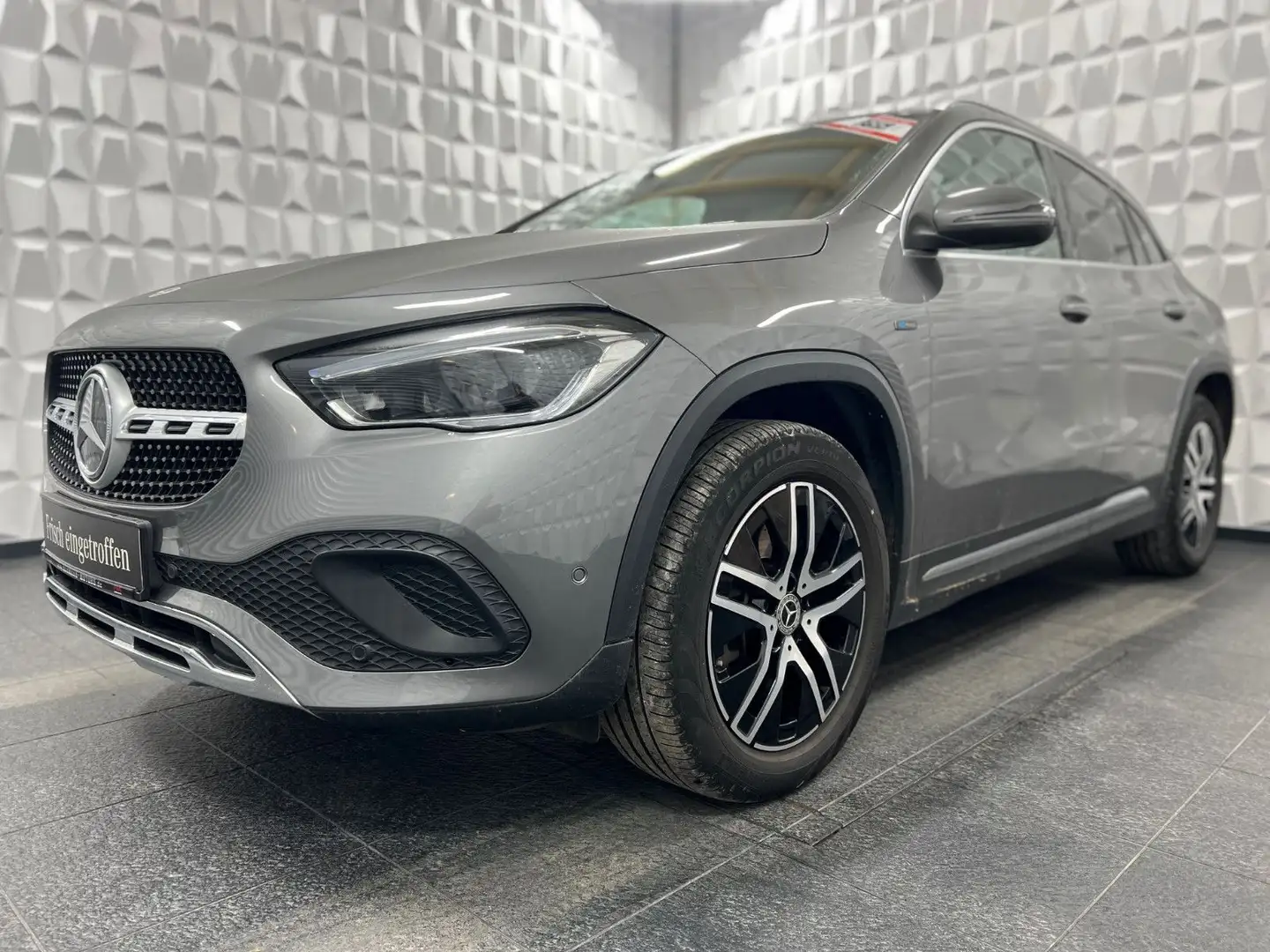 Mercedes-Benz GLA 250 e Progressive/Hybrid/AHZV/Navi/DAB+/LED Gris - 1