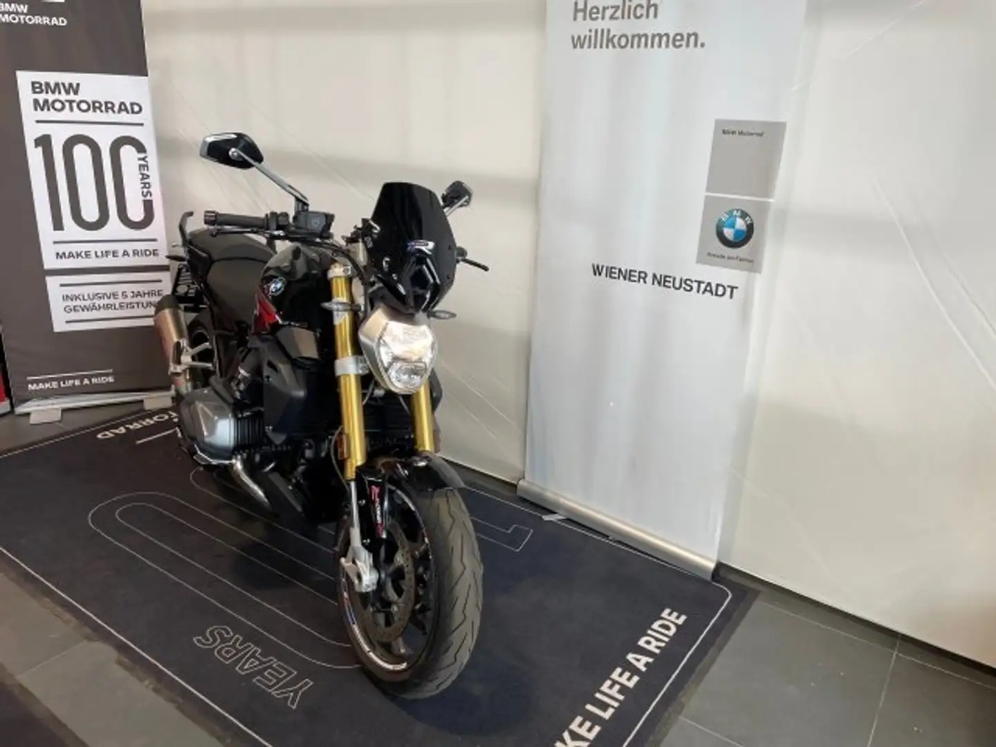 BMW R 1250 R R 1250 R Schwarz - 1