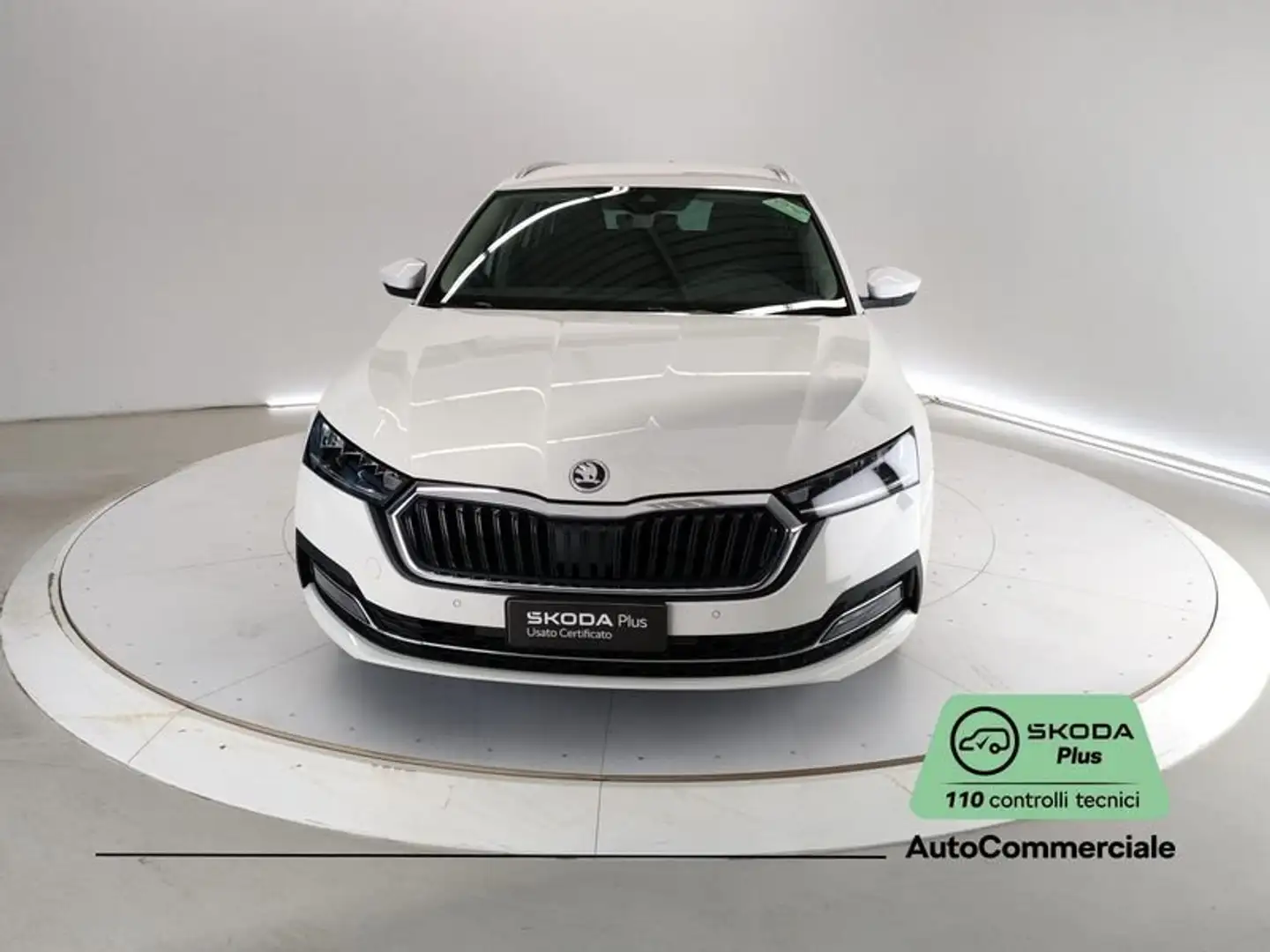 Skoda Octavia Wagon 2.0 TDI SCR Style Bianco - 2