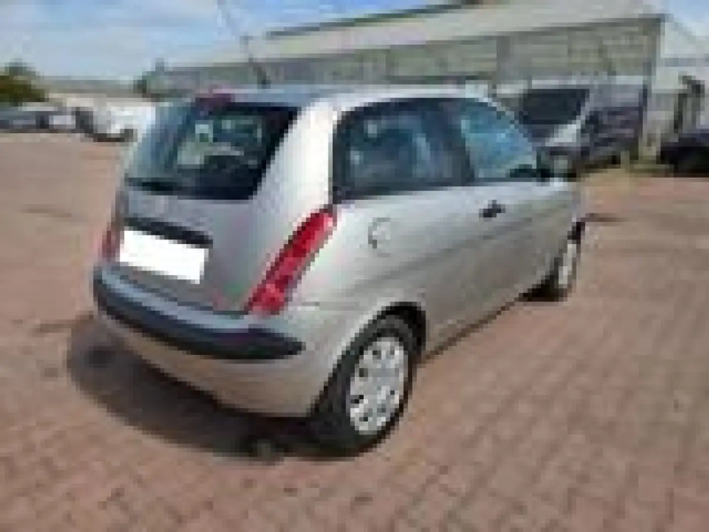 Lancia Ypsilon 1.3 MJT 75 CV Gri - 2