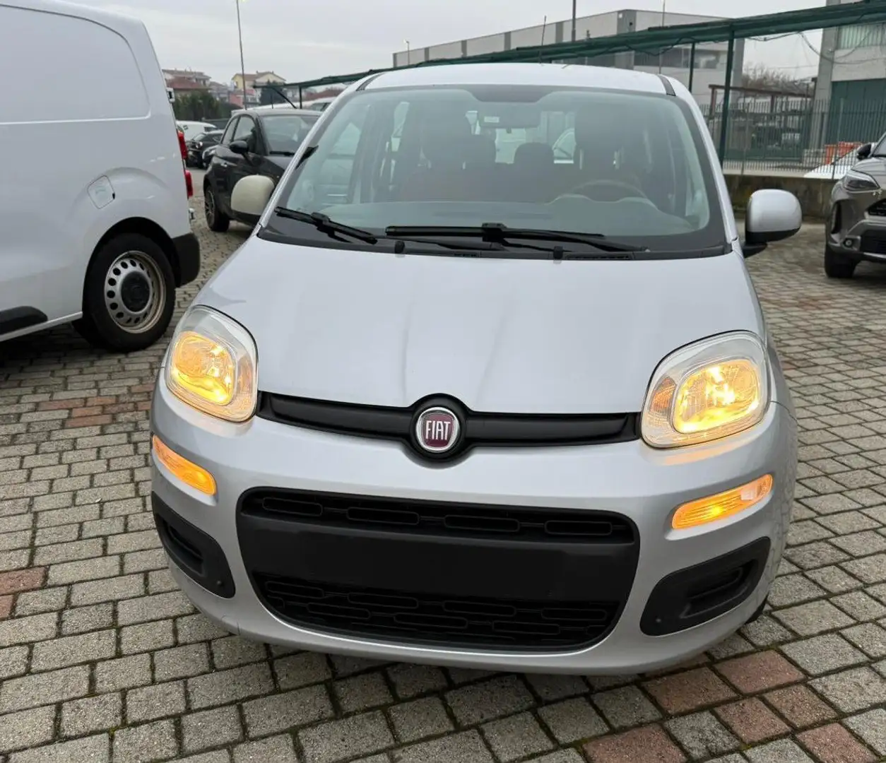 Fiat Panda Panda 0.9 t.air turbo Easy 85cv Silber - 2