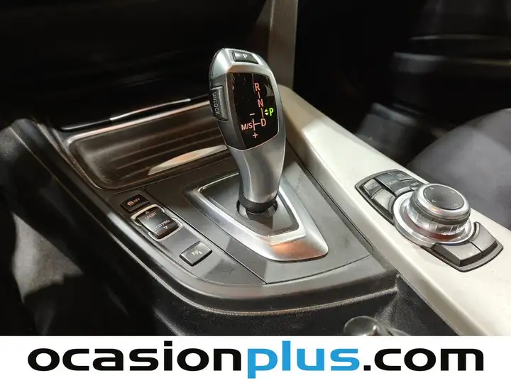 BMW Serie 3 318 d Touring (0.0) 2014, foto 5