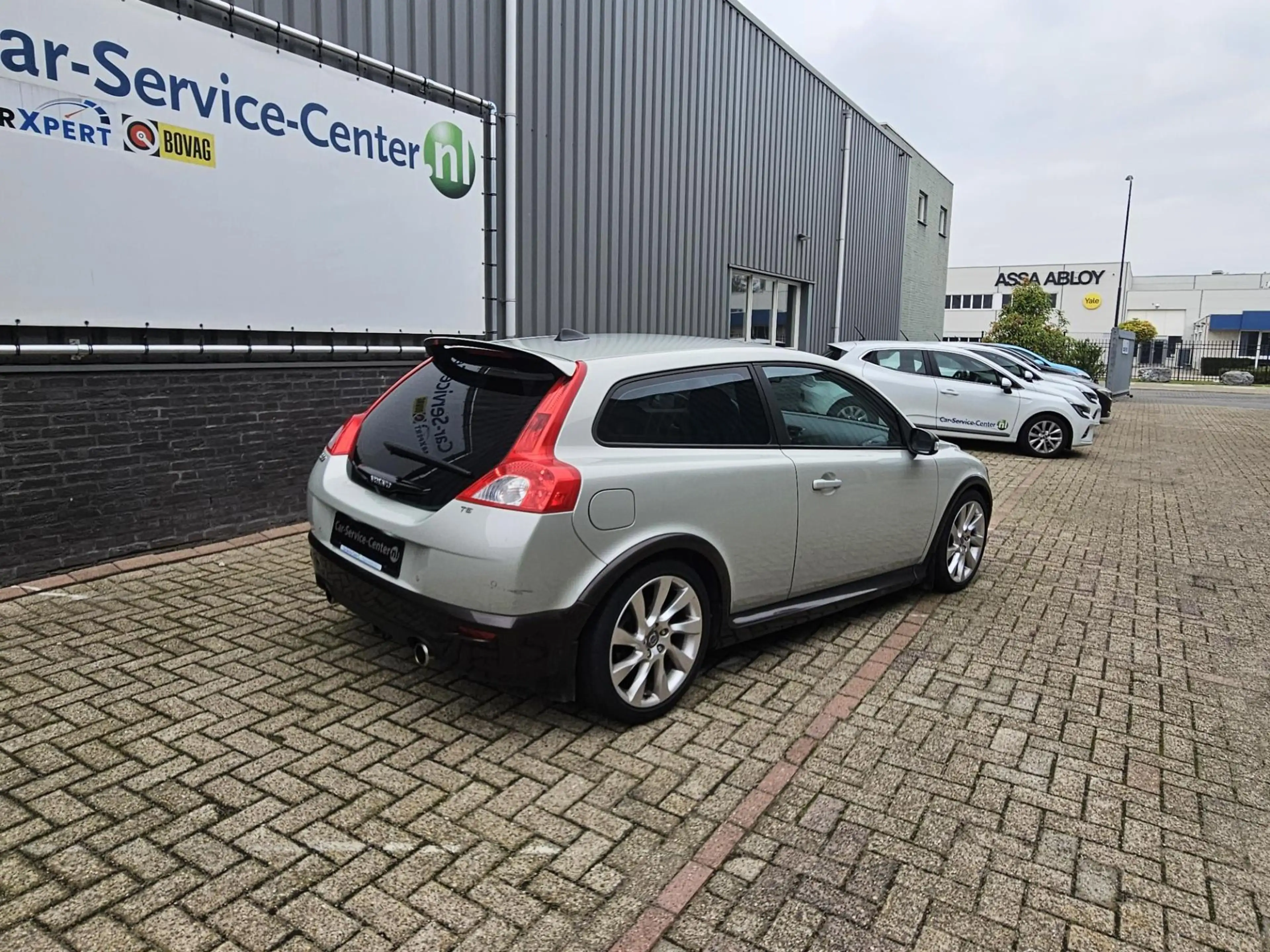 Volvo C30 2.5 T5 Momentum incl 3 maanden garantie — photo 3