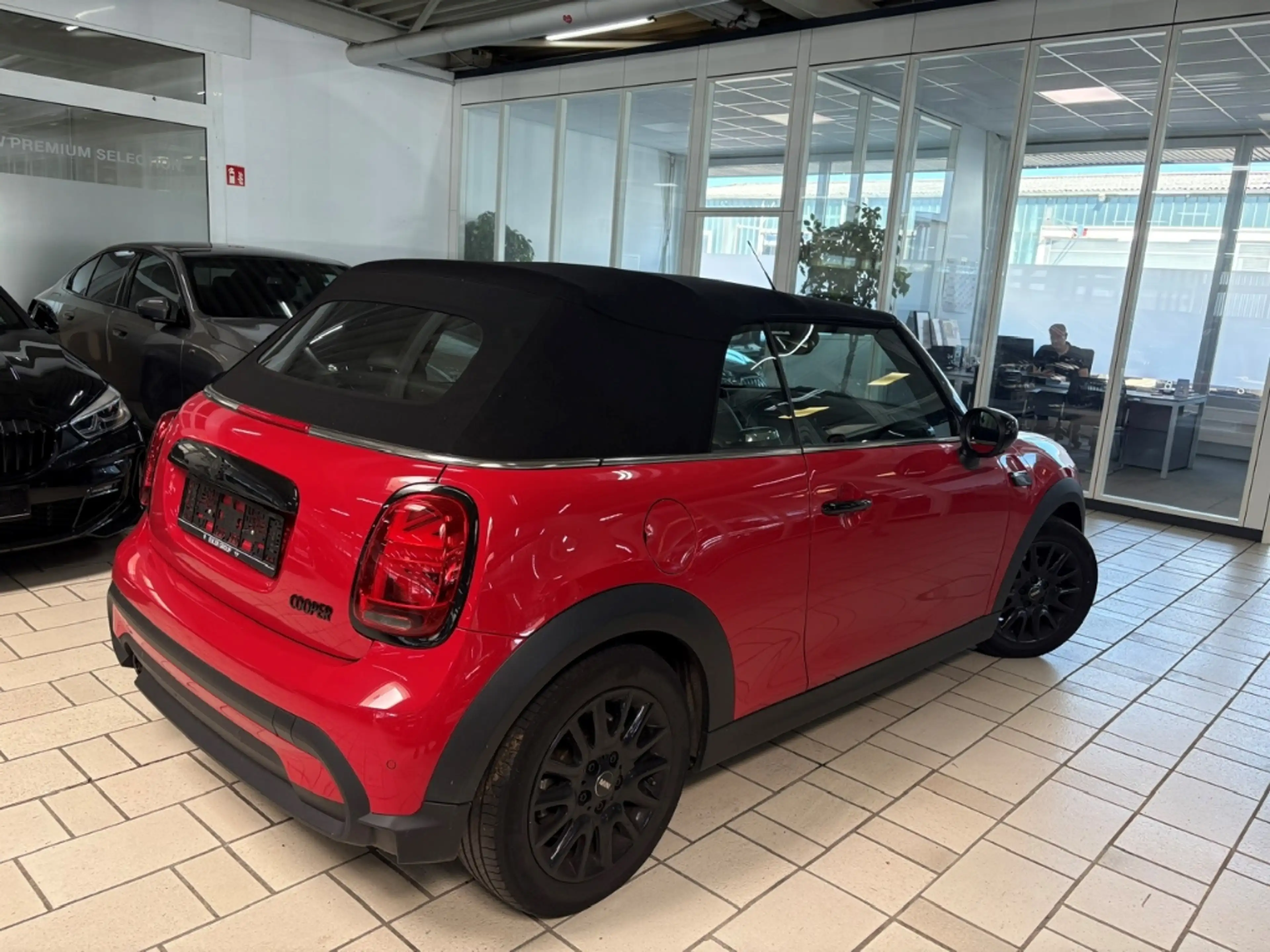 MINI Cooper Cabrio El. Verdeck Navi Digitales Cockpit LED Mehrzonenkl — photo 3