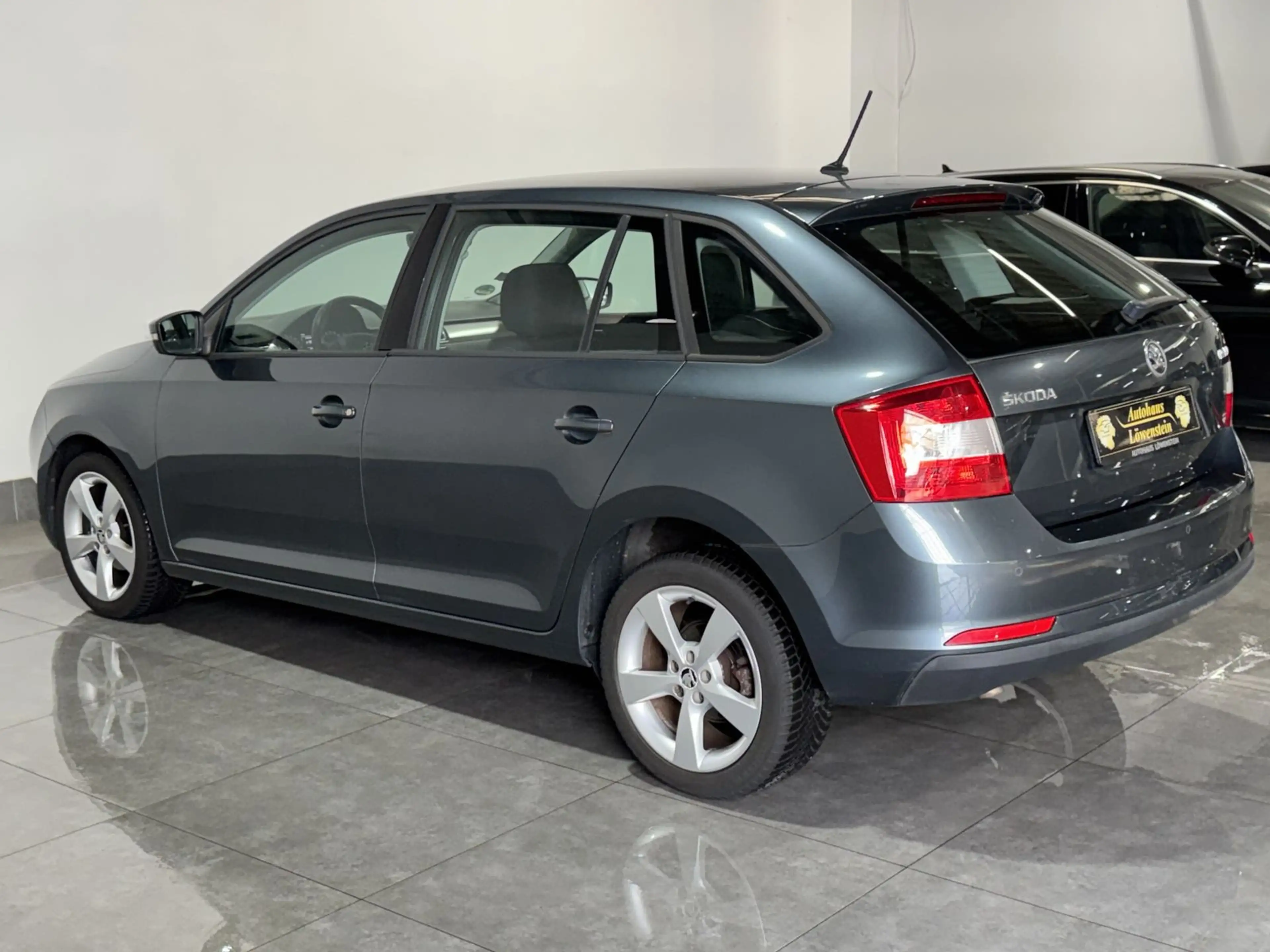 Skoda Rapid/Spaceback Style*2.HAND*DSG*KLIMA*SHZ*PDC*BLUETOOTH* — photo 7