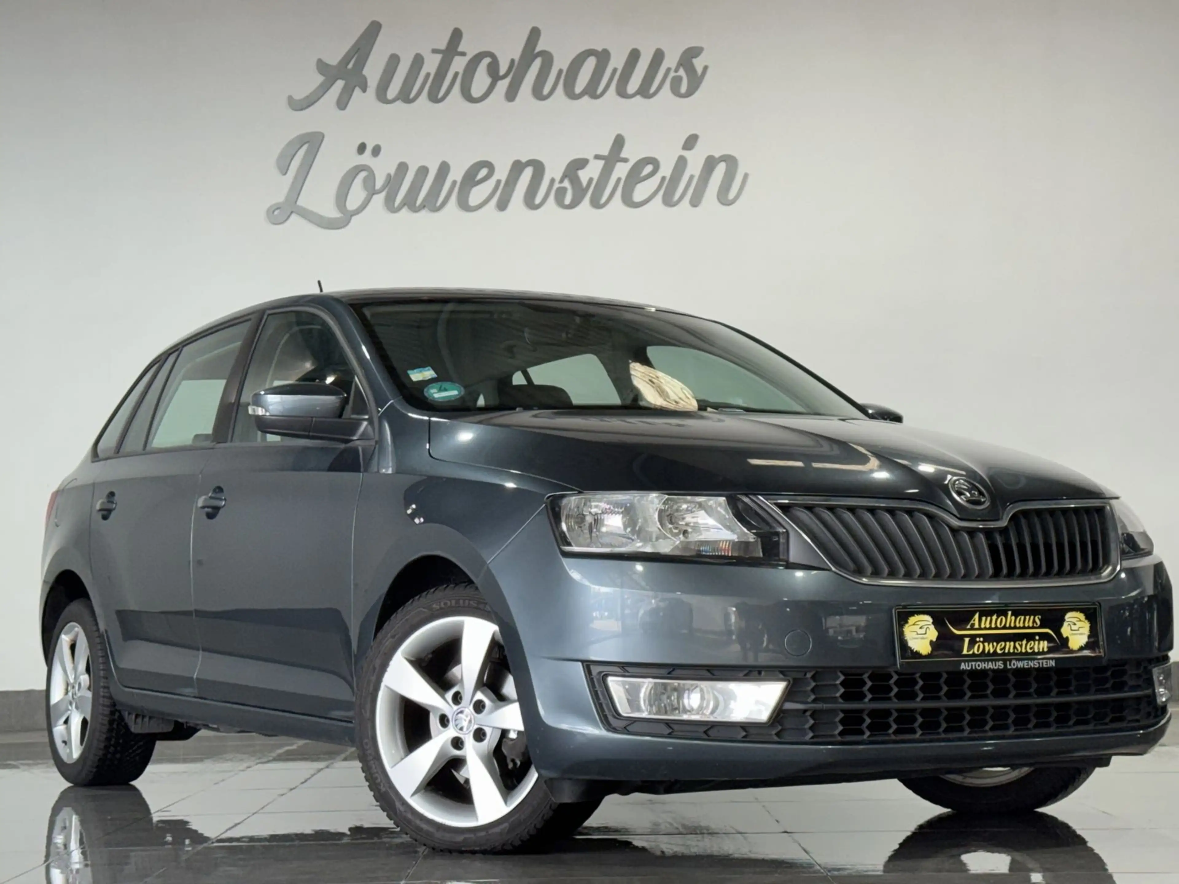 Skoda Rapid/Spaceback Style*2.HAND*DSG*KLIMA*SHZ*PDC*BLUETOOTH*