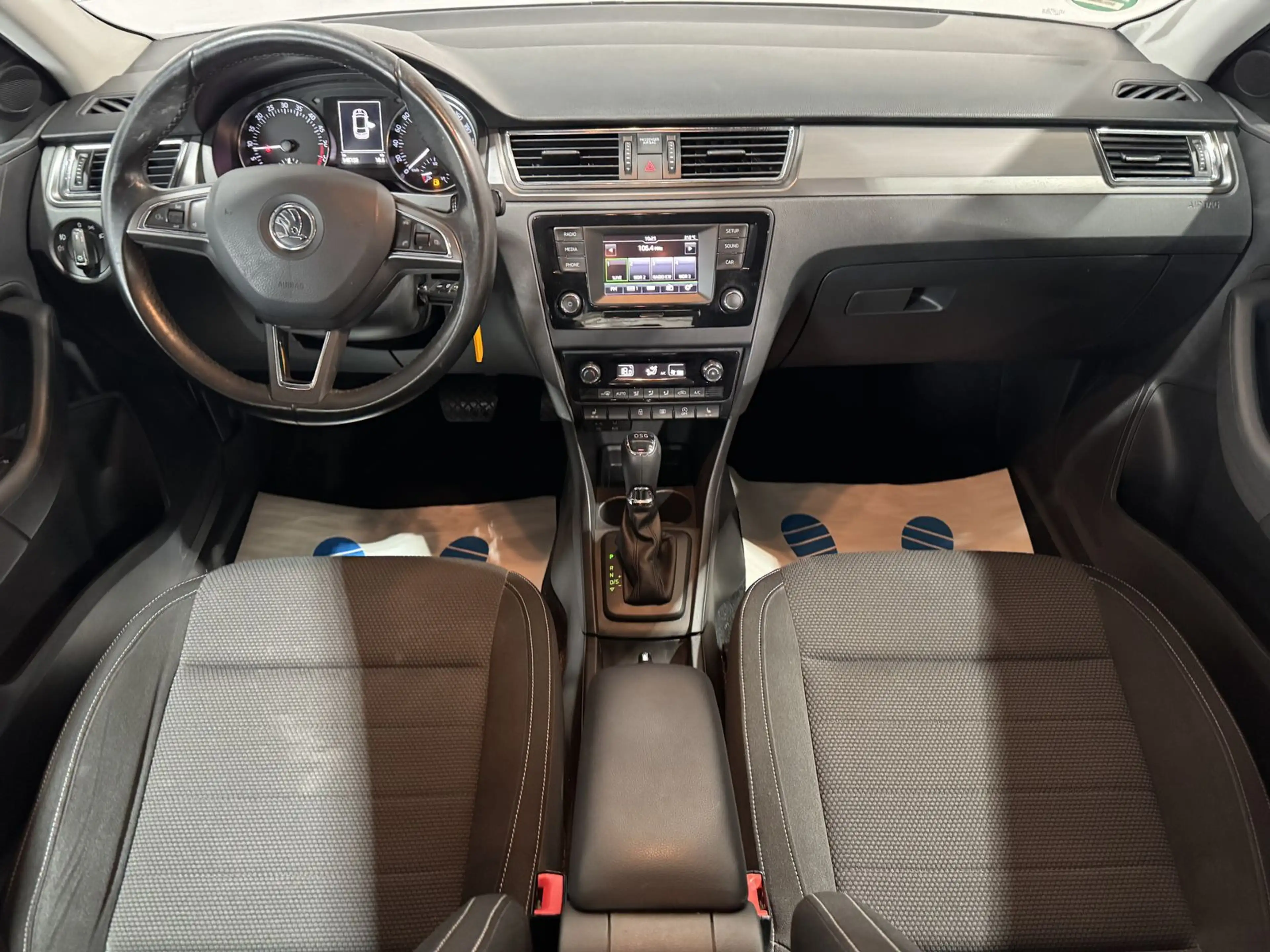 Skoda Rapid/Spaceback Style*2.HAND*DSG*KLIMA*SHZ*PDC*BLUETOOTH* — photo 10