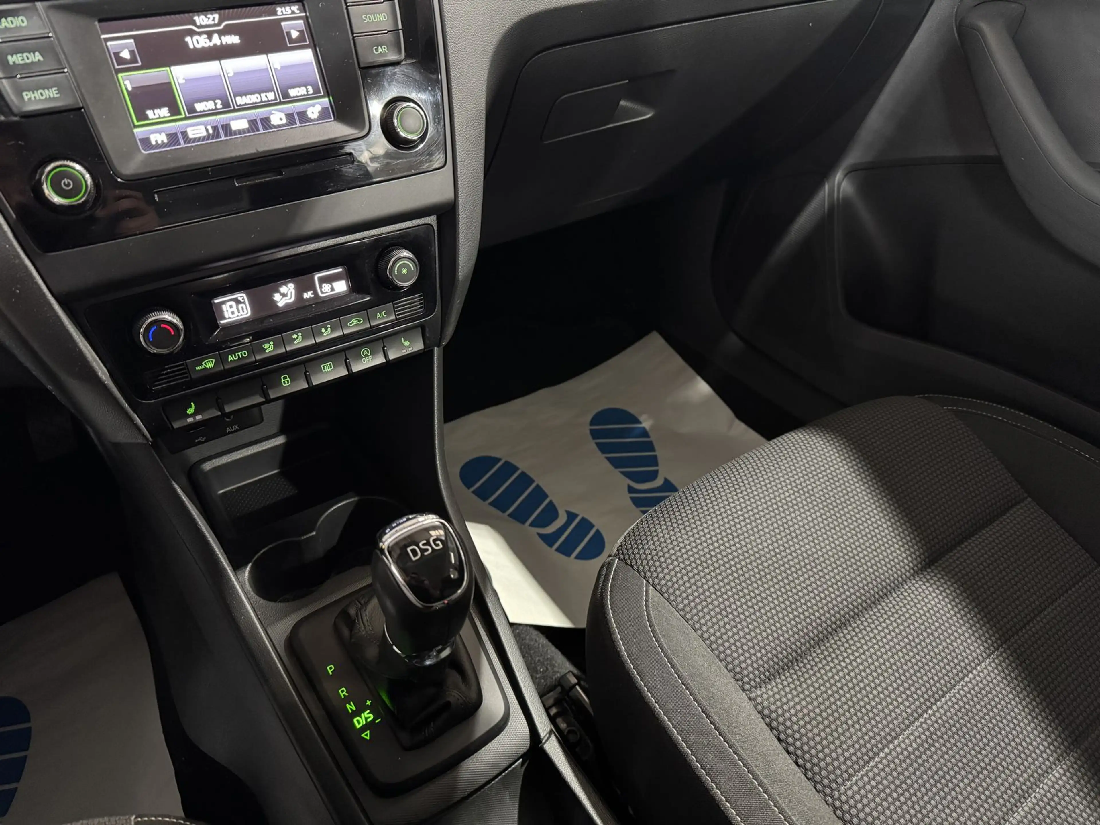 Skoda Rapid/Spaceback Style*2.HAND*DSG*KLIMA*SHZ*PDC*BLUETOOTH* — photo 14