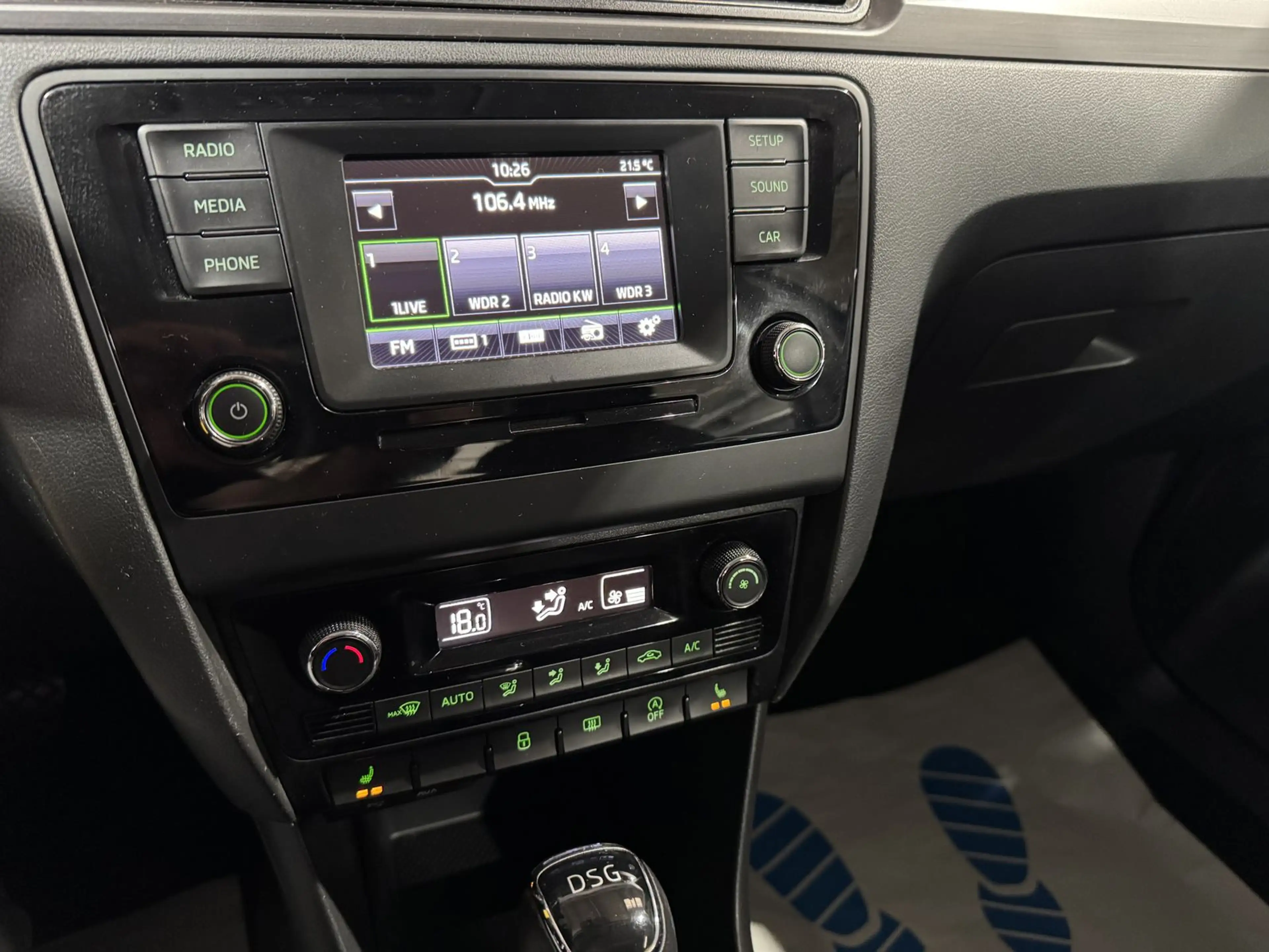 Skoda Rapid/Spaceback Style*2.HAND*DSG*KLIMA*SHZ*PDC*BLUETOOTH* — photo 12