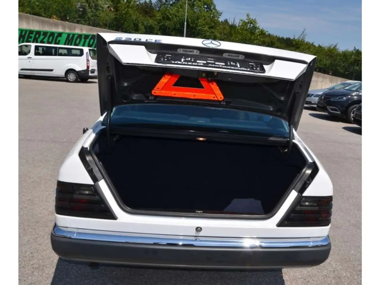 Mercedes-Benz 230 CE Coupé Schiebedach, foto 5