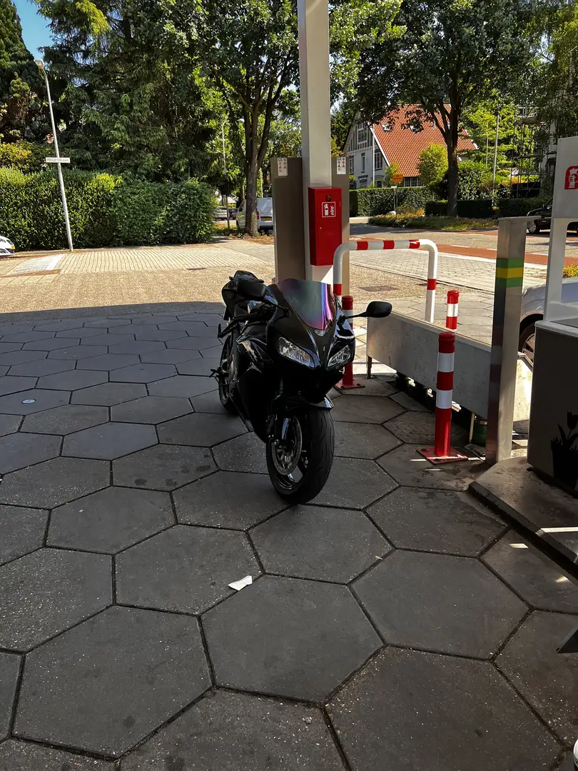 Honda CBR 1000 honda CBR 1000rr fireblade - 2
