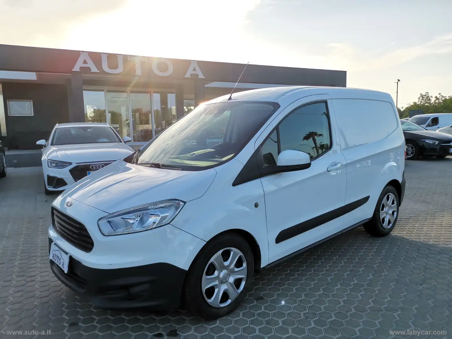 Ford Transit Courier 1.5 TDCi 75CV Van Trend Bianco - 1