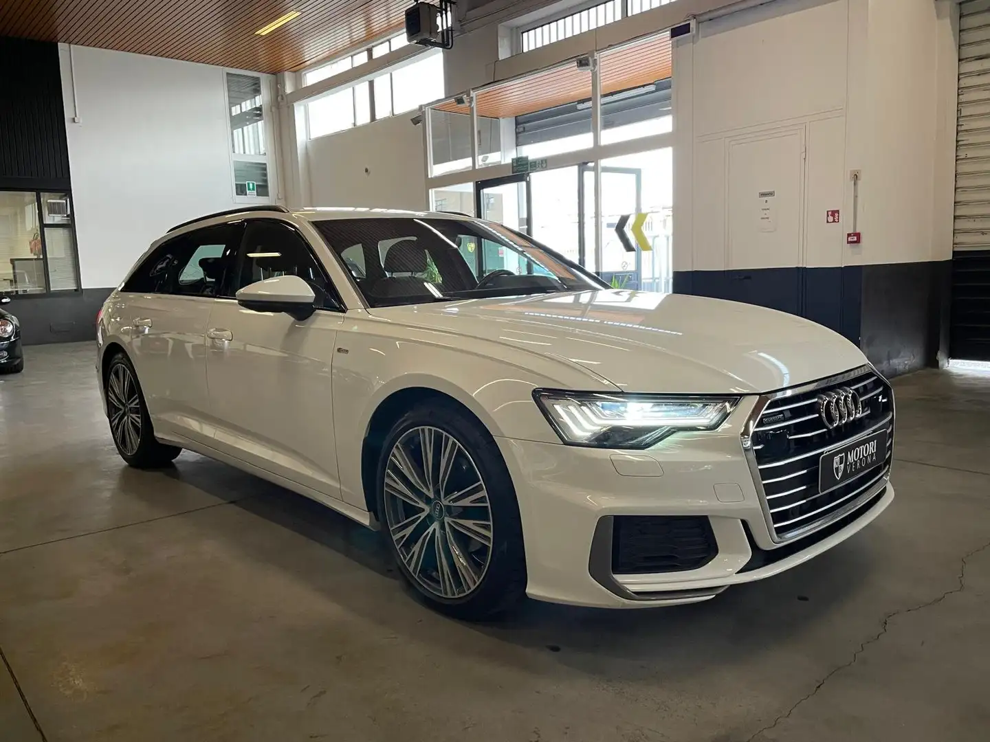 Audi A6 Avant 40 2.0 tdi mhev S-Line quattro s-tronic Bianco - 2