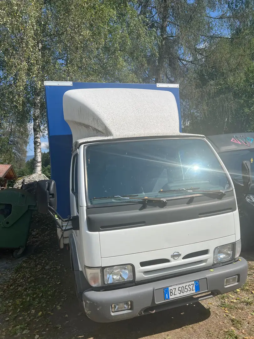 Nissan Cabstar centinato Blanc - 2