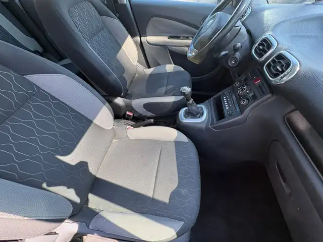 Citroen C3 Picasso view 9