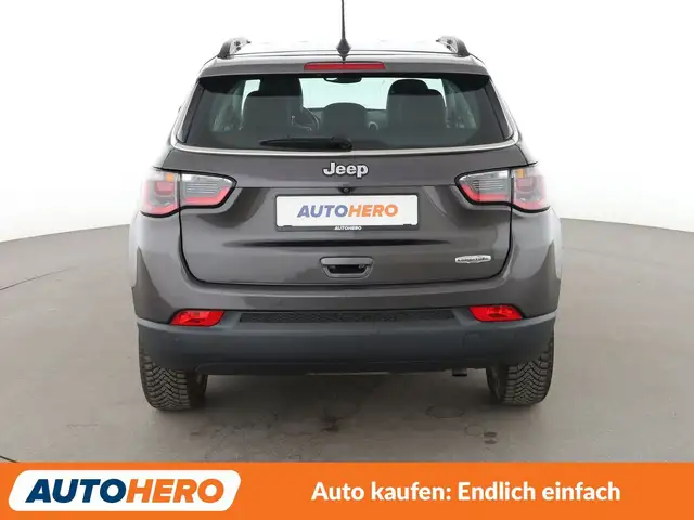 Jeep Compass view 5