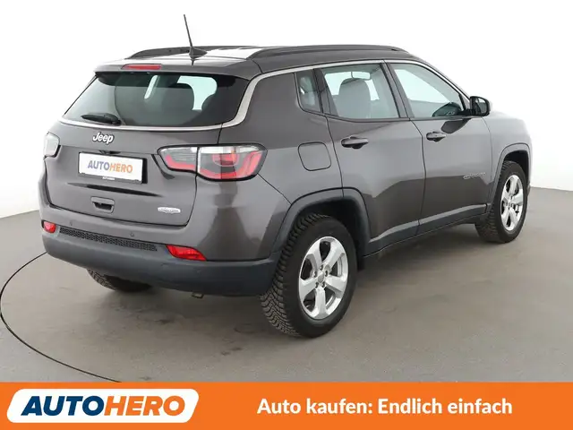 Jeep Compass view 6