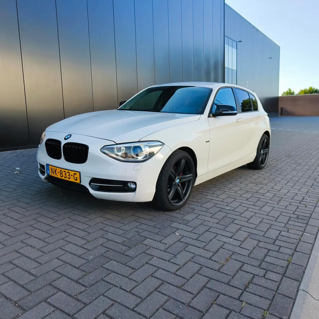 BMW 118 1-serie 118i Executive Edition Sport Line Wit - 1